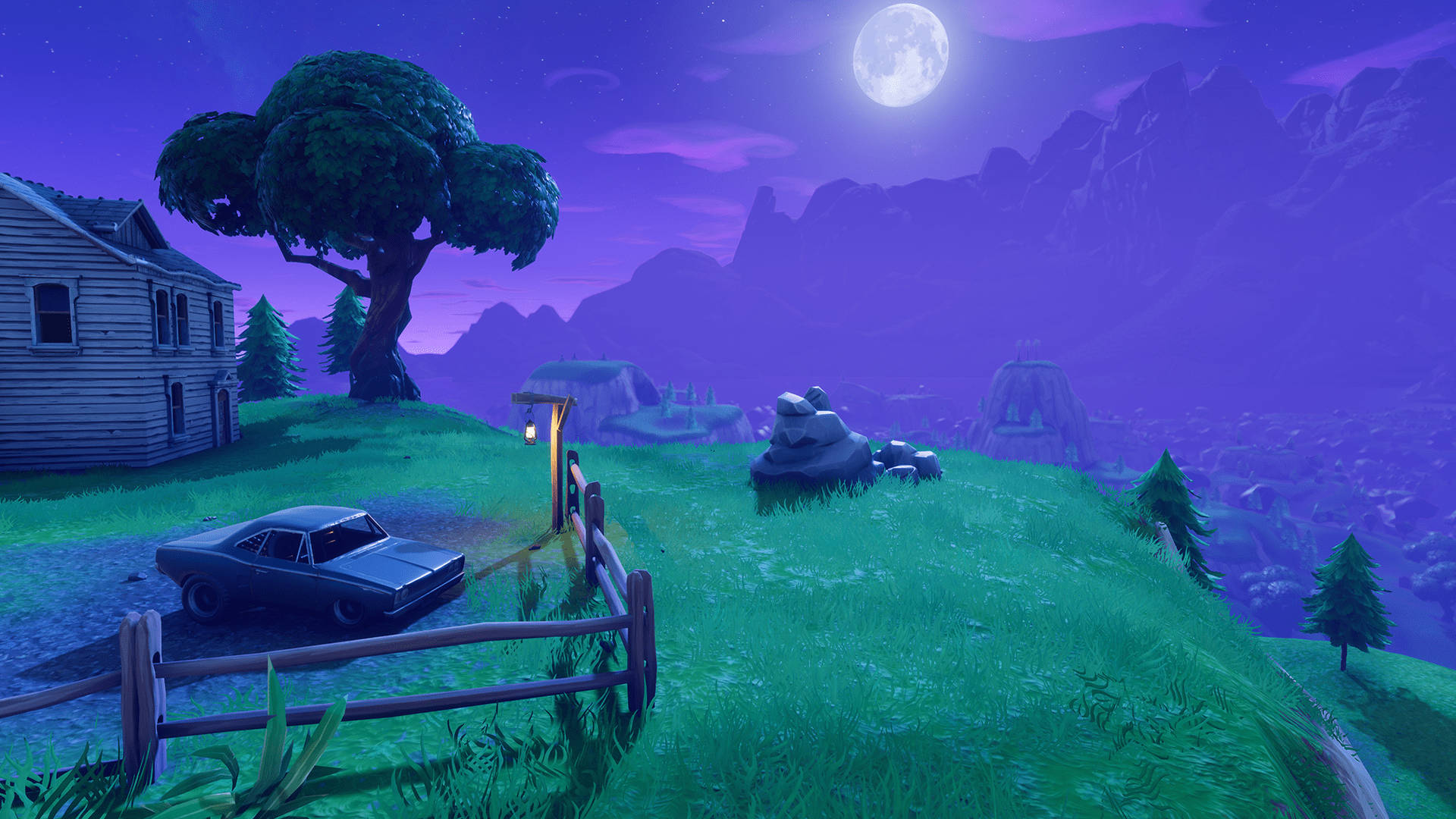 Fortnite 縮圖 桌布 壁紙 — 一輛老爺車停泊在木柵欄旁，背景是紫色調的山景，滿月高懸，還有一座質樸的房子和一棵大樹。
