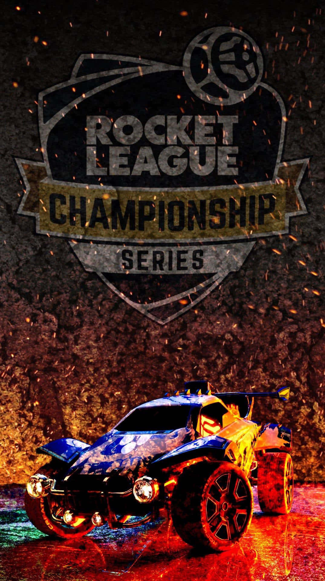 Rocket League Car 桌布 壁紙 — 一輛藍黃色的Rocket League賽車，帶有發光車頭燈和火花，在帶有冠軍標誌的深色紋理背景上飛馳。