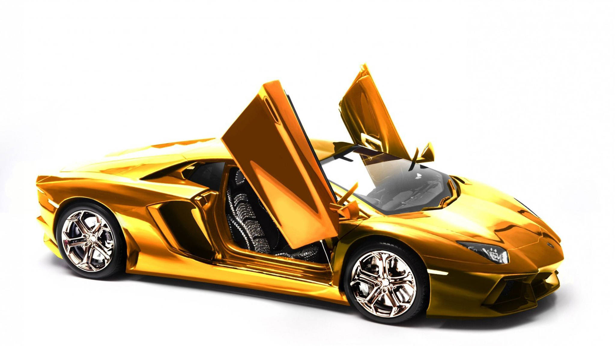cars 桌布 壁紙 — 一輛閃閃發光的金色藍寶堅尼跑車，剪刀門打開，襯托在純白背景上。