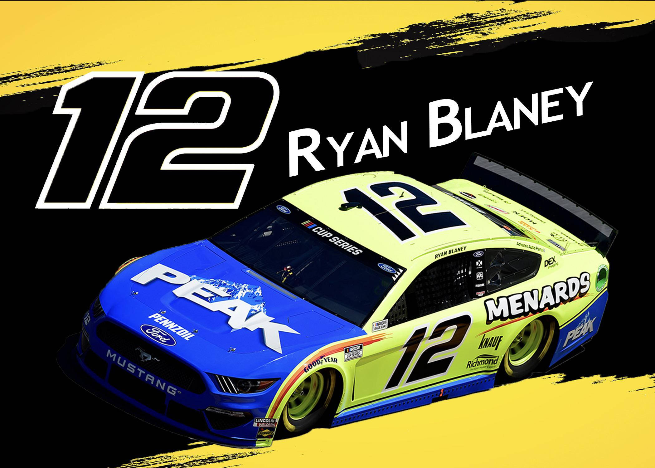 Ryan Blaney 桌布 壁紙 — 一輛鮮豔的藍黃色NASCAR賽車，編號12，帶有Ryan Blaney品牌標誌，在醒目的黃黑色背景上疾馳。