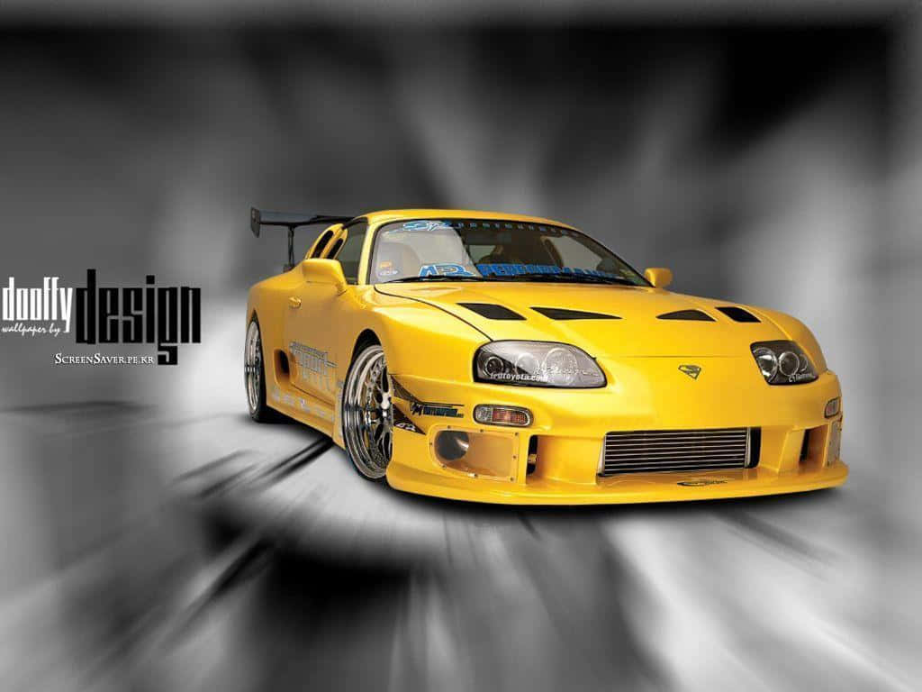 Modified Car 桌布 壁紙 — 一輛鮮黃色改裝跑車配備後擾流板和訂製車身套件，在模糊灰階動態背景前疾速前進。
