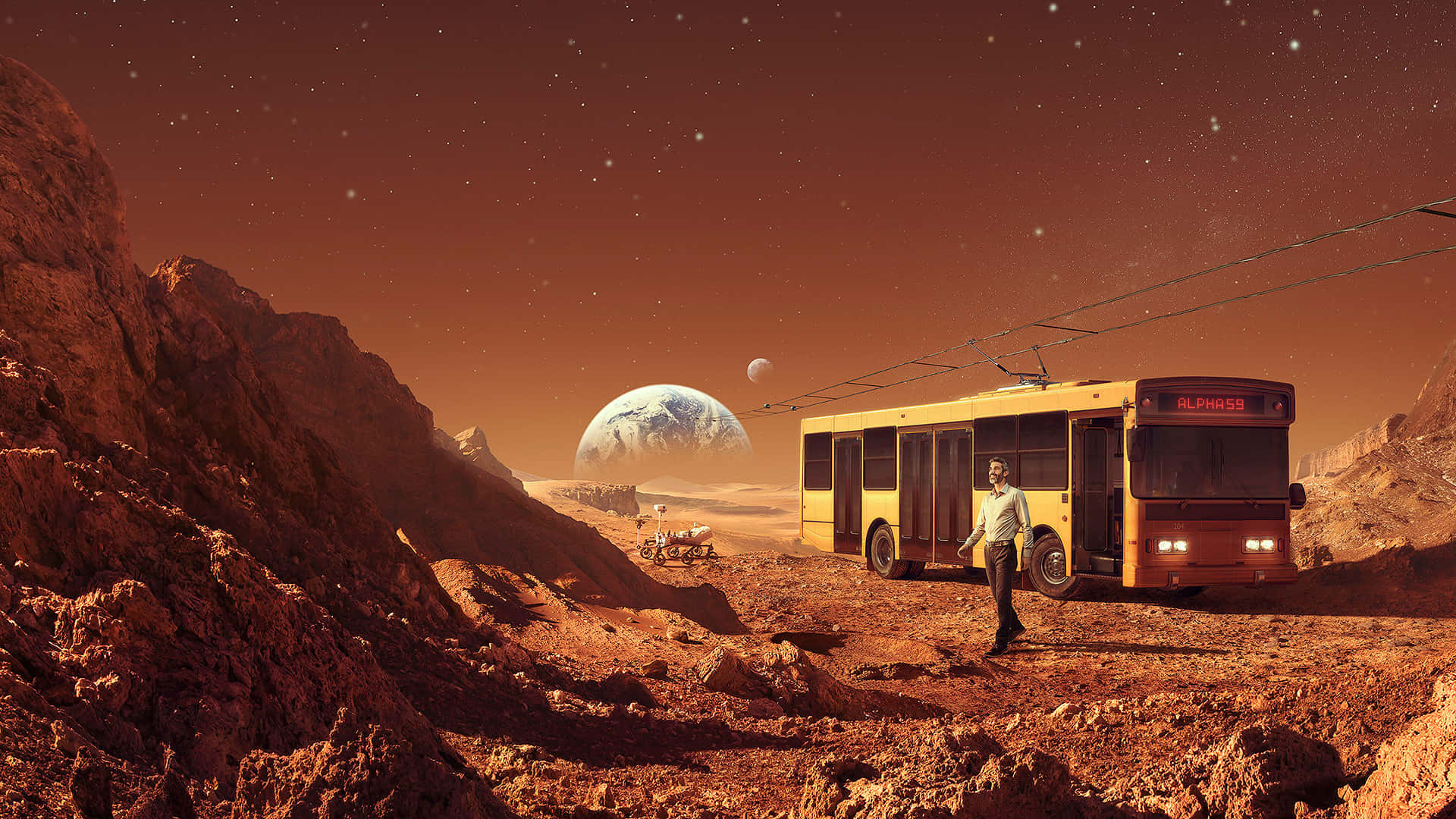 Bus 桌布 壁紙 — 一輛黃色巴士停在生鏽的火星峽谷上，一名男子在星空下走在它旁邊，遠處可見地球。