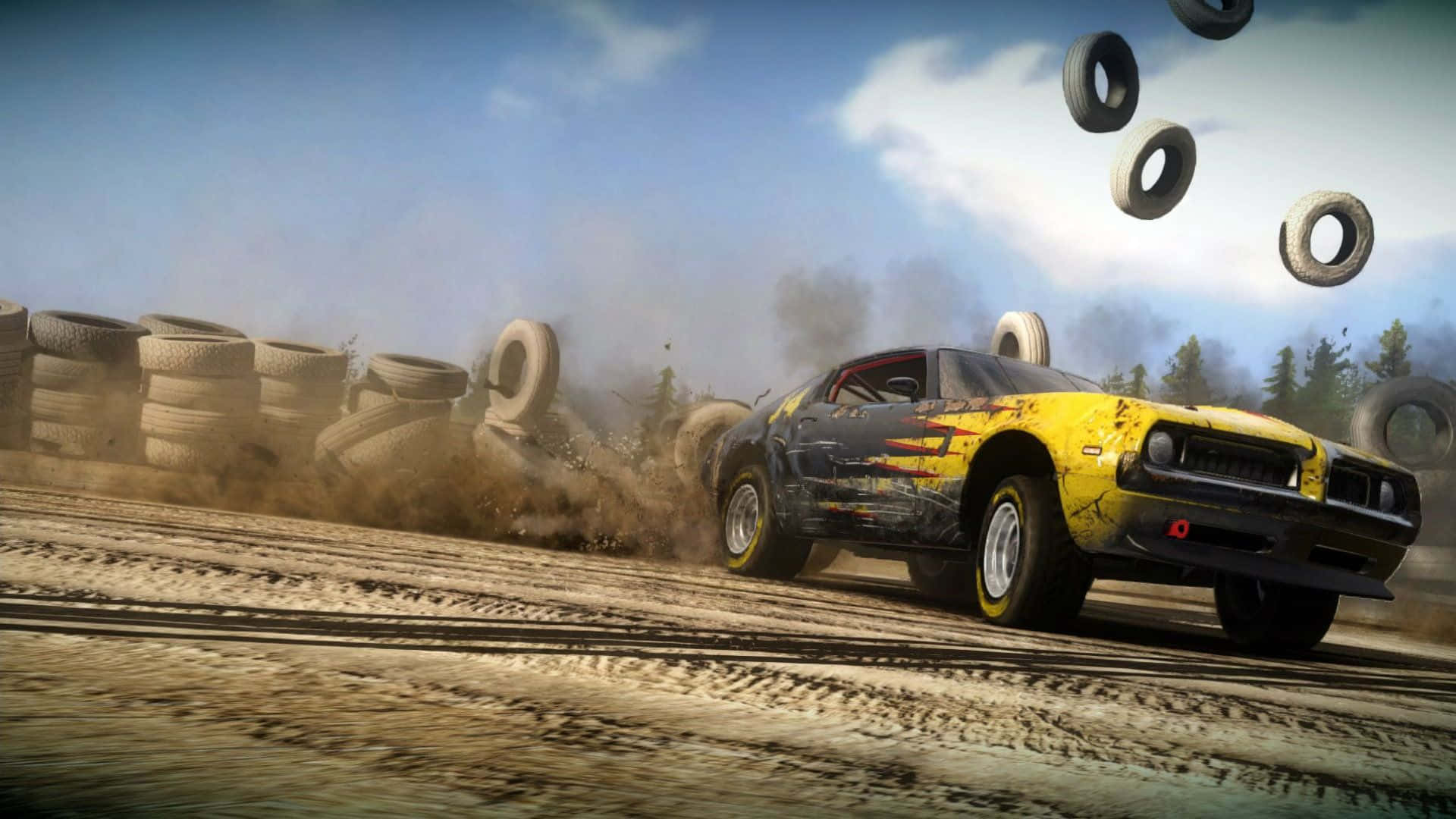 Racing Games 桌布 壁紙 — 一輛黃黑相間的肌肉車在輪胎障礙賽道上激烈甩尾，揚起灰塵並將輪胎撞飛。