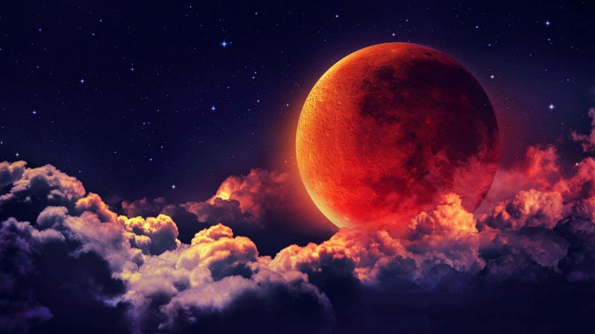 Pretty Moon 桌布 壁紙 — 一輪巨大的發光紅月亮在繁星點點的夜空下升起於戲劇性的雲層之上。