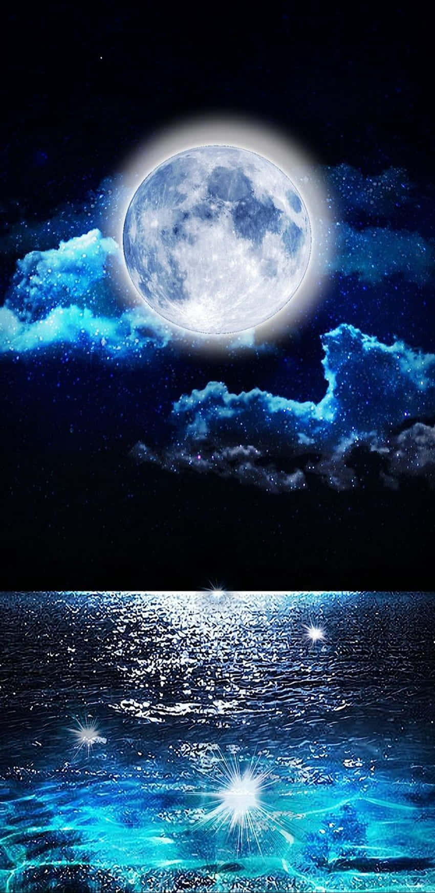 桌布 壁紙 — 一輪明亮的滿月在星空下閃耀，映照在電光藍色的雲層上，反射在波光粼粼的海洋上。