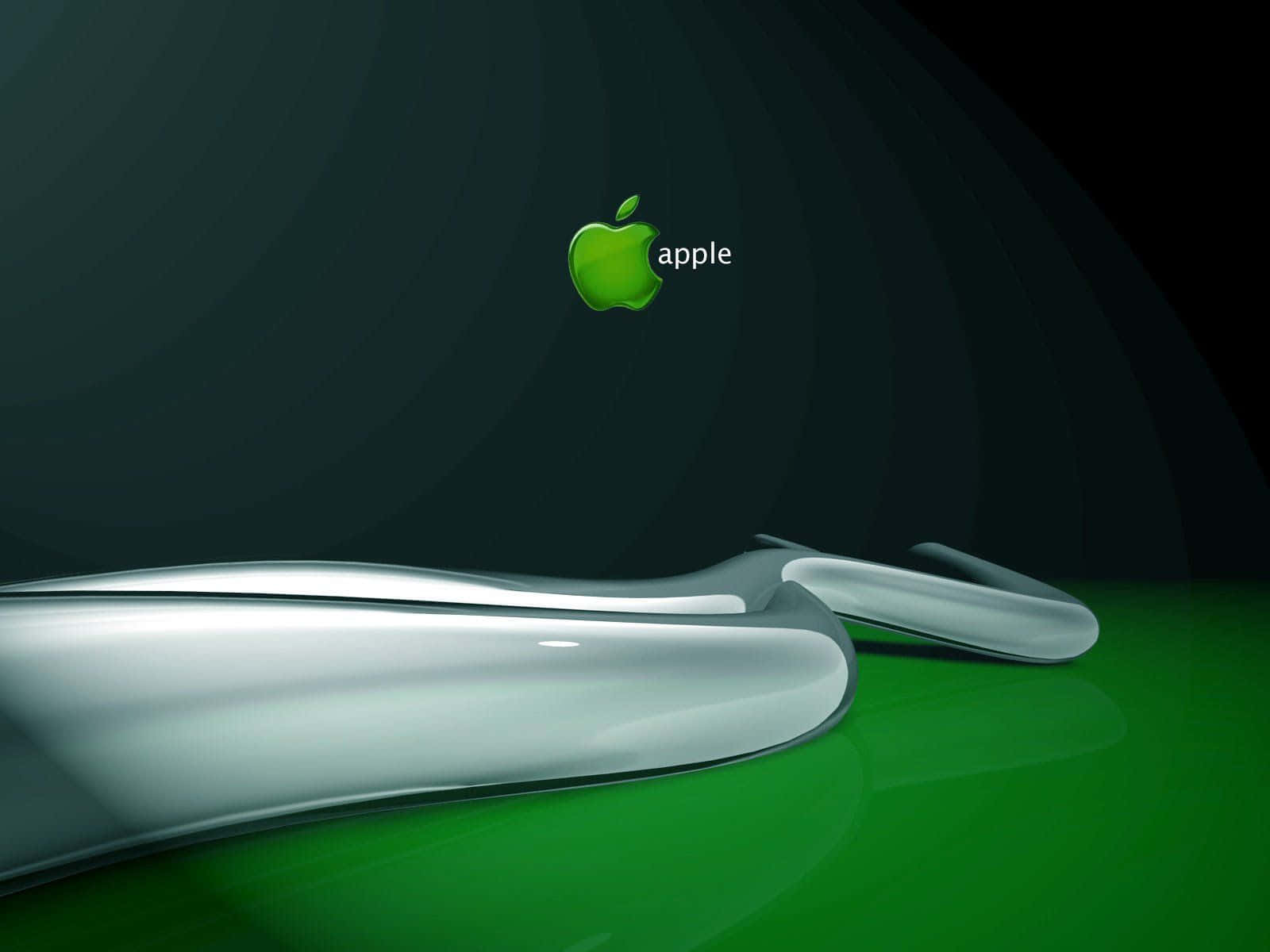 筆電 桌布 壁紙 — 一部時尚的銀色 Apple 電腦放置在充滿活力的綠色表面上，發光的綠色 Apple 標誌在深色漸變背景上方漂浮。
