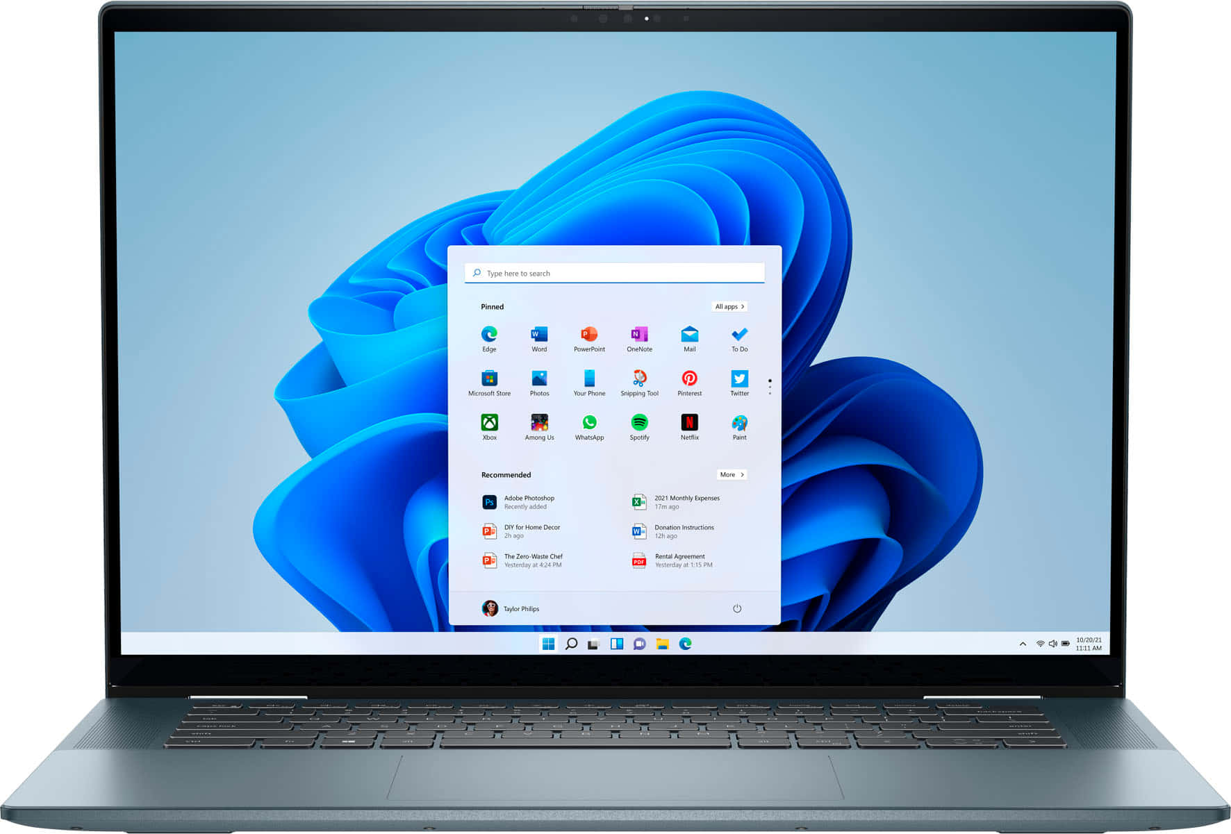 Dell 桌布 壁紙 — 一部時尚筆記型電腦顯示Windows 11，開始功能表在藍色抽象背景上開啟。