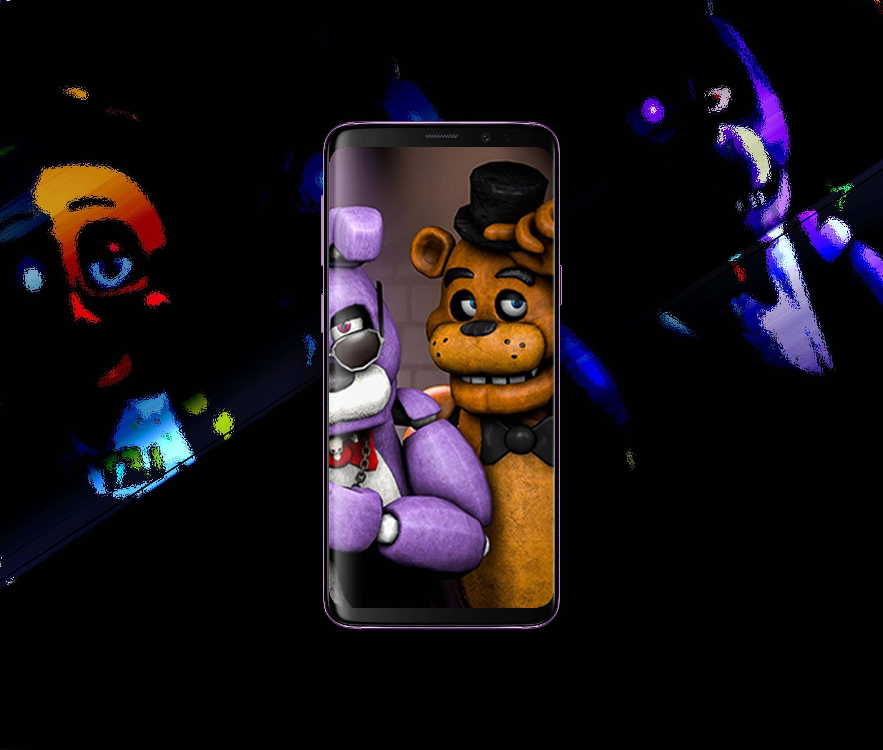 佛萊迪餐館之五夜驚魂 桌布 壁紙 — 一部智慧型手機顯示了《Five Nights at Freddy's》中的Freddy Fazbear和Bonnie，背景黑暗中有故障的機械動物公仔。