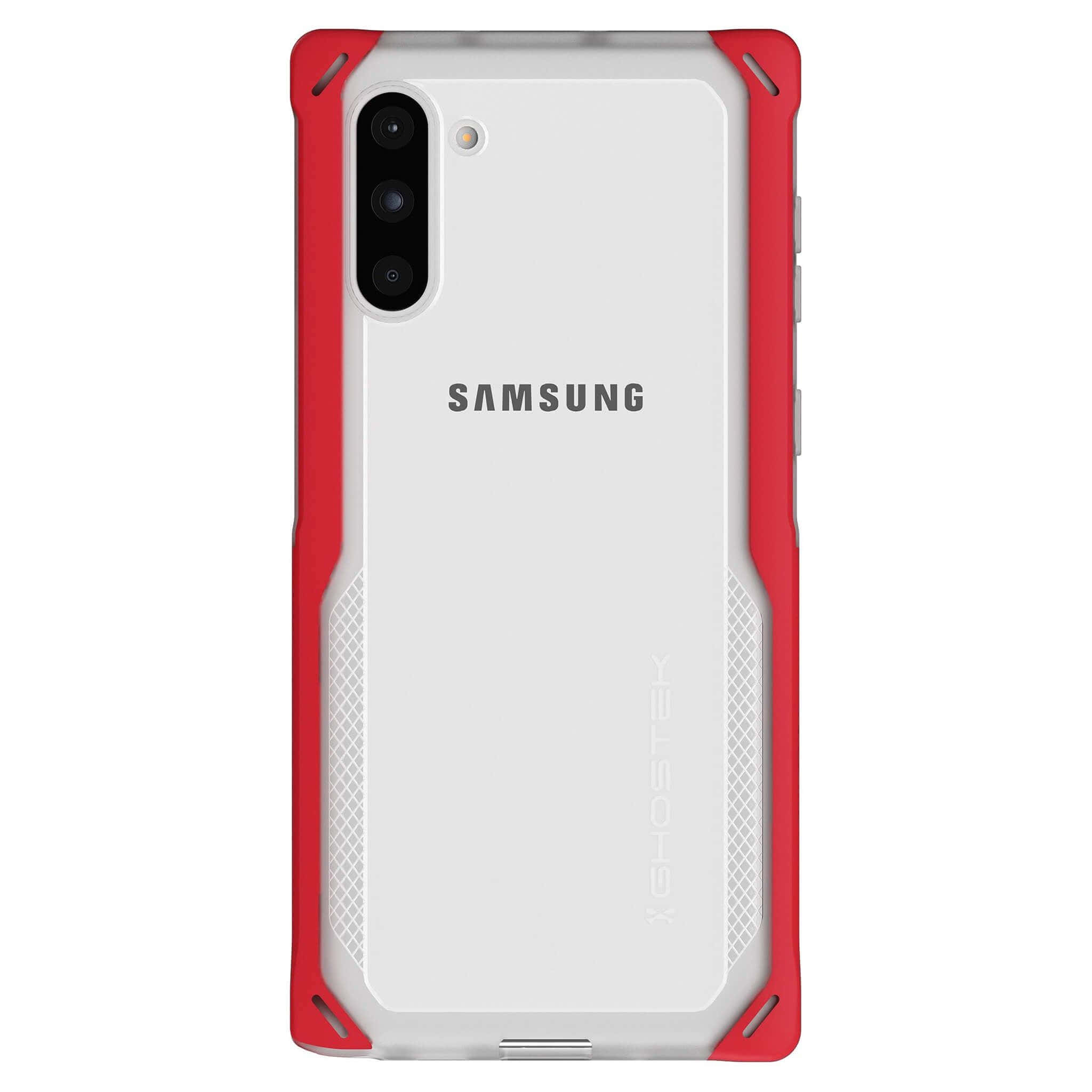 Note 10 桌布 壁紙 — 一部白色Samsung智慧型手機，帶有紅色保護保險桿和紋理背板，顯示在純白色背景上。