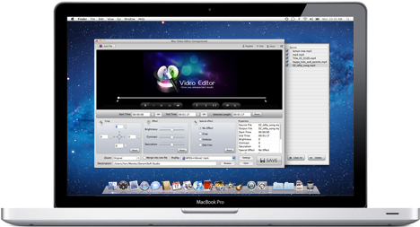 MacBook 動態圖片 桌布 壁紙 — 一部銀色 MacBook Pro 在星空太空桌面背景上顯示影片編輯軟體介面。