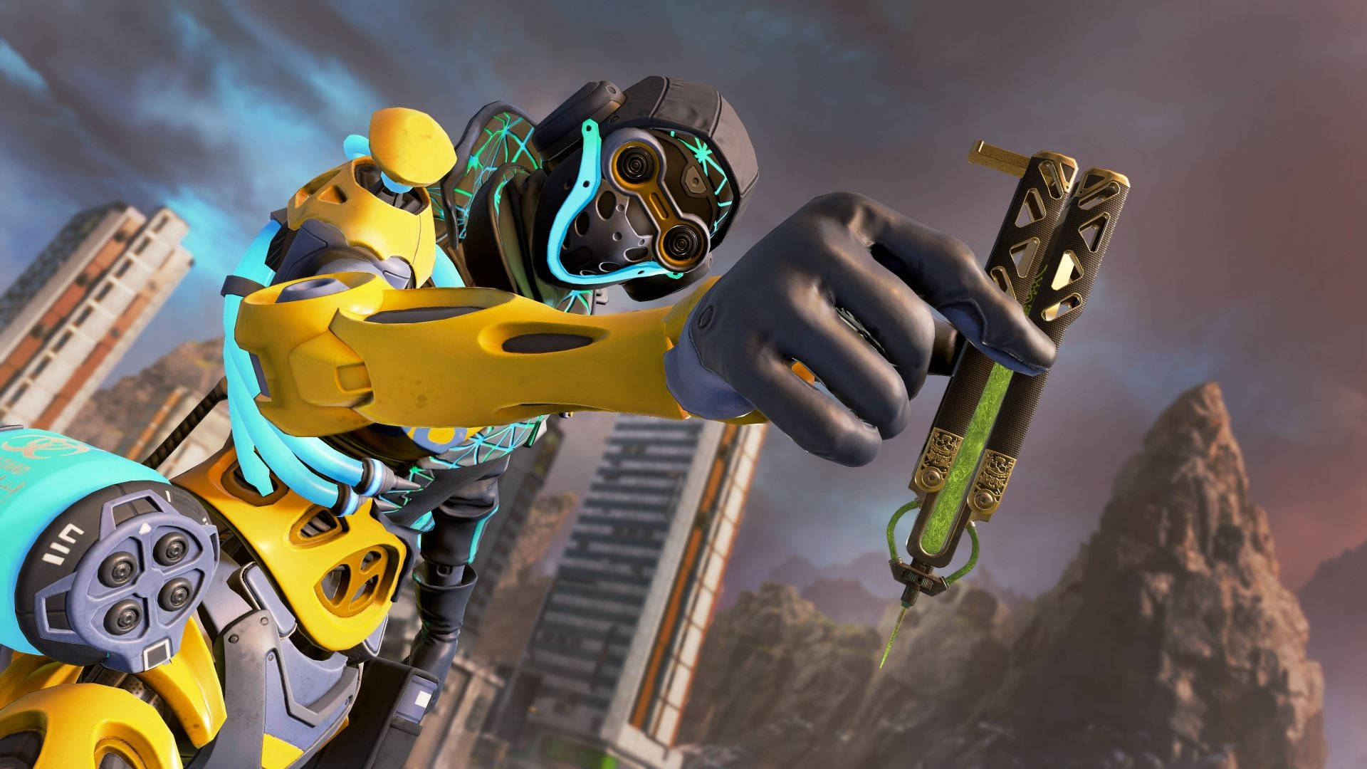 Cool Apex Legends 桌布 壁紙 — 一部黃黑相間的裝甲機器人，帶有發光的藍色點綴，手持綠色尖端武器，背景是摩天大樓和鋸齒狀山脈，天空風暴密佈。