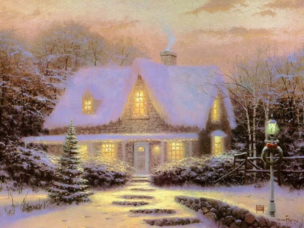 Winter Scene 桌布 壁紙 — 一間舒適的石頭小屋被雪覆蓋，在黃昏時溫暖地發光，窗戶裡閃爍著燈光，一條小徑通往門口。