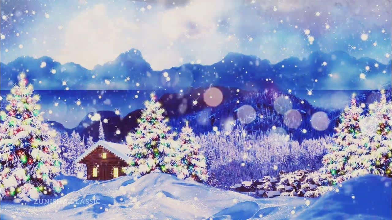 Christmas Winter Wonderland 桌布 壁紙 — 一間舒適的被雪覆蓋的小屋，坐落在發光的松樹之間，在帶有散景燈光的夢幻雪天下。