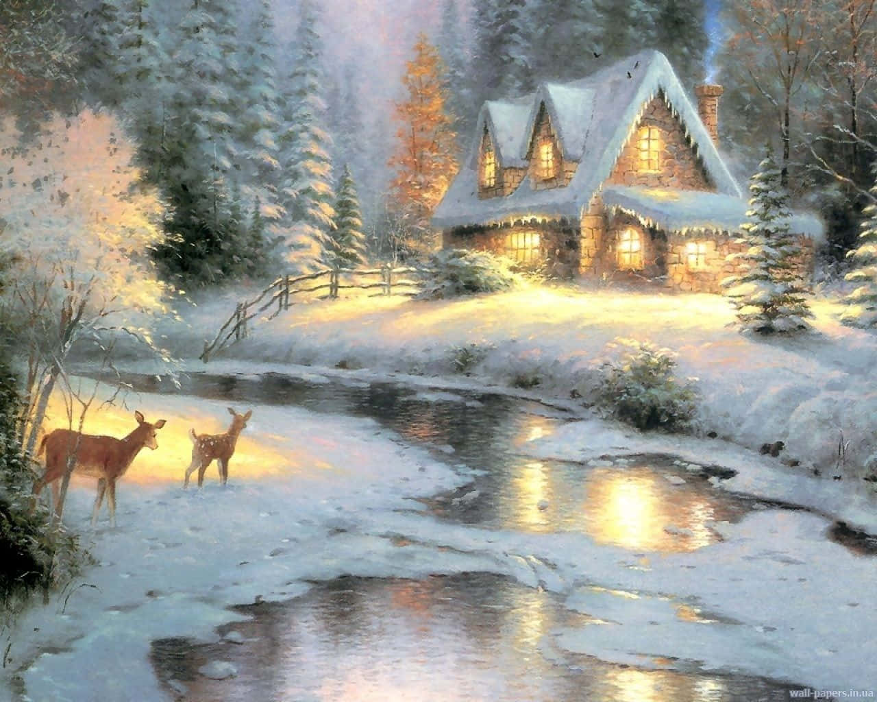 Winter Art 桌布 壁紙 — 一間舒適的雪覆蓋石屋在黃昏時溫暖地發光，兩隻鹿站在冬季森林中結冰的小溪旁。