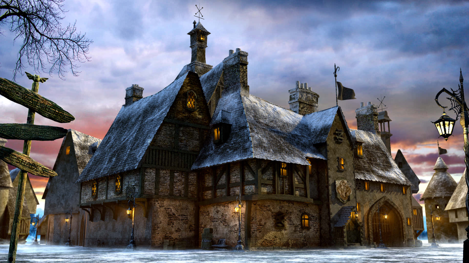 Hogsmeade 桌布 壁紙 — 一間被雪覆蓋的中世紀客棧，亮著窗戶，佇立在暮色天空下，周圍有光禿的樹木和街燈。