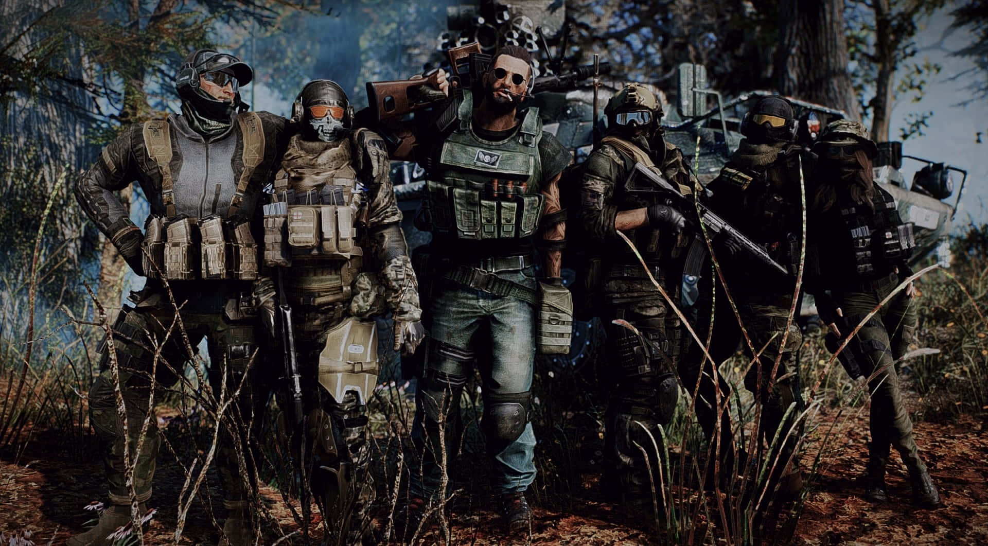 Fallout Brotherhood Of Steel 桌布 壁紙 — 一隊全副武裝的士兵身穿戰術裝備，在茂密的森林中保持警覺，身後有一輛軍用車輛。
