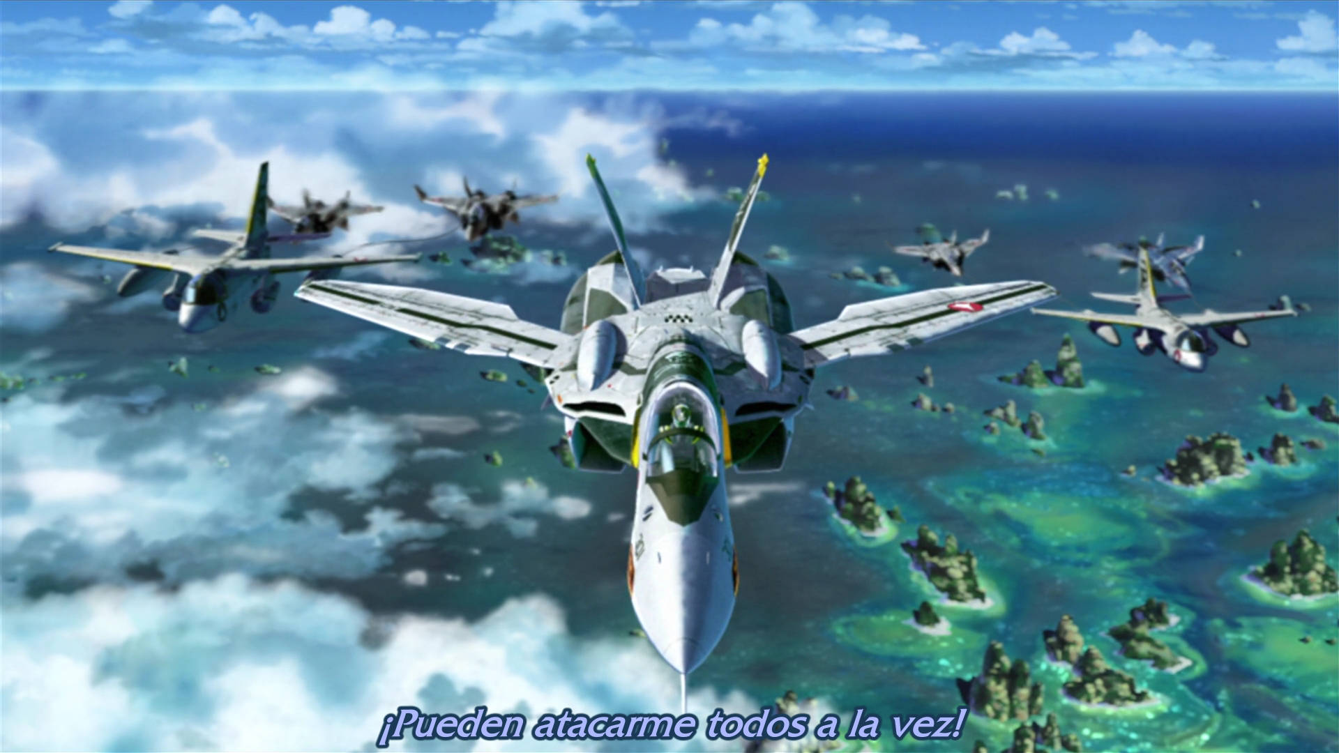 Macross 桌布 壁紙 — 一隊戰鬥機在明亮的藍天下，飛越點綴著茂密綠色島嶼的充滿活力的藍綠色海洋。