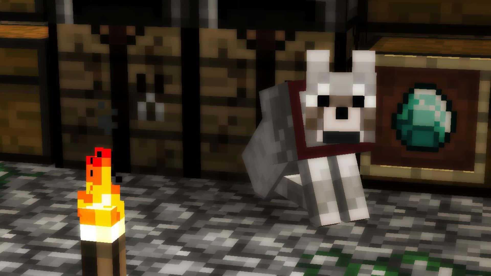 Minecraft Wolf 桌布 壁紙 — 一隻像素化的 Minecraft 狼站在木屋內的火把旁邊，牆上有一個鑽石畫框。