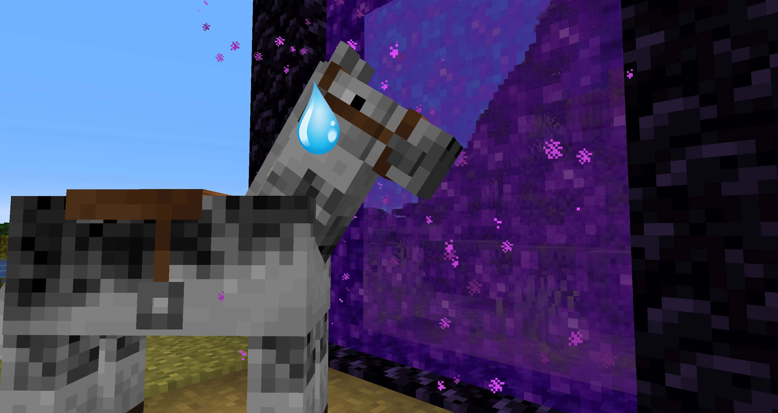 Minecraft Horses 桌布 壁紙 — 一隻像素化的Minecraft馬，流著發光的藍色眼淚，站在紫色地獄傳送門前，背景是清澈的藍天。