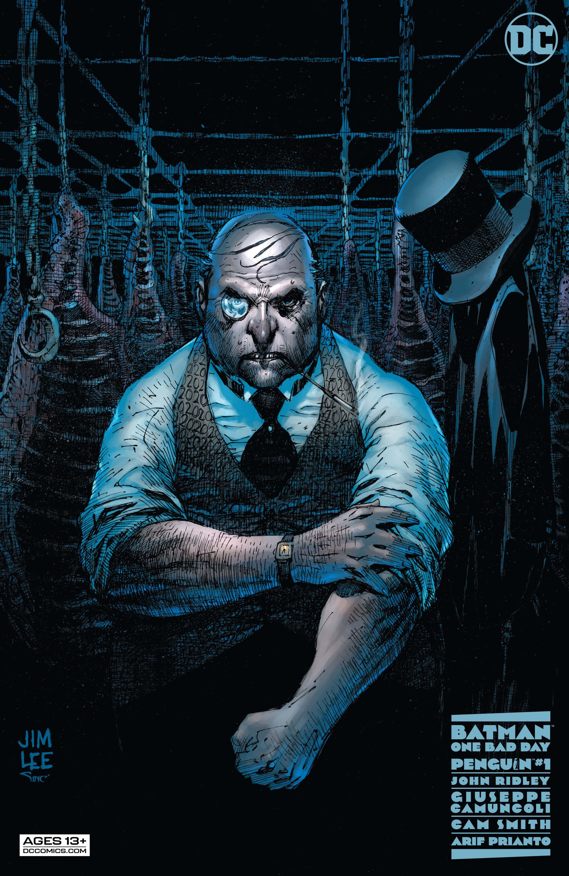 Batman Penguin 桌布 壁紙 — 一隻具有威脅性的企鵝坐在一個光線昏暗、充滿鎖鏈的房間裡，旁邊放著一頂高帽，牠發光的眼睛和嚴厲的表情主導了整個場景。