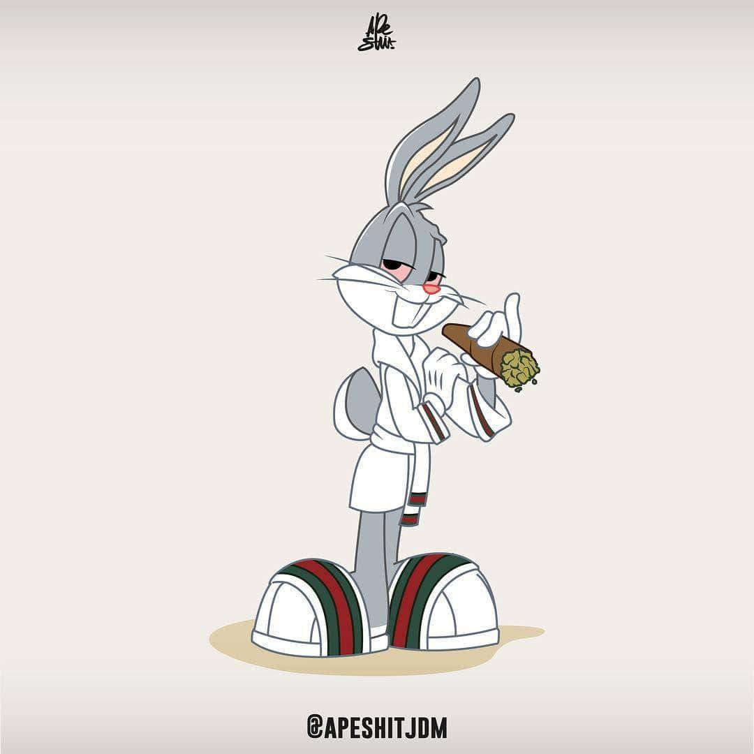 Bugs Bunny Supreme 桌布 壁紙 — 一隻卡通兔穿著白色長袍和設計師靴子，在純色背景前叼著雪茄，露出自信的笑容。