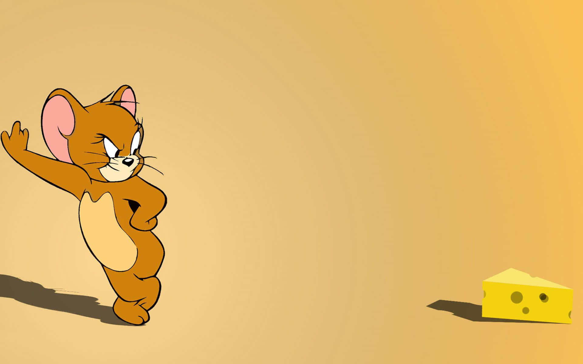 Cute Cartoon Characters 桌布 壁紙 — 一隻卡通老鼠以動態姿勢伸手去拿一塊起司，背景是溫暖的漸層色。