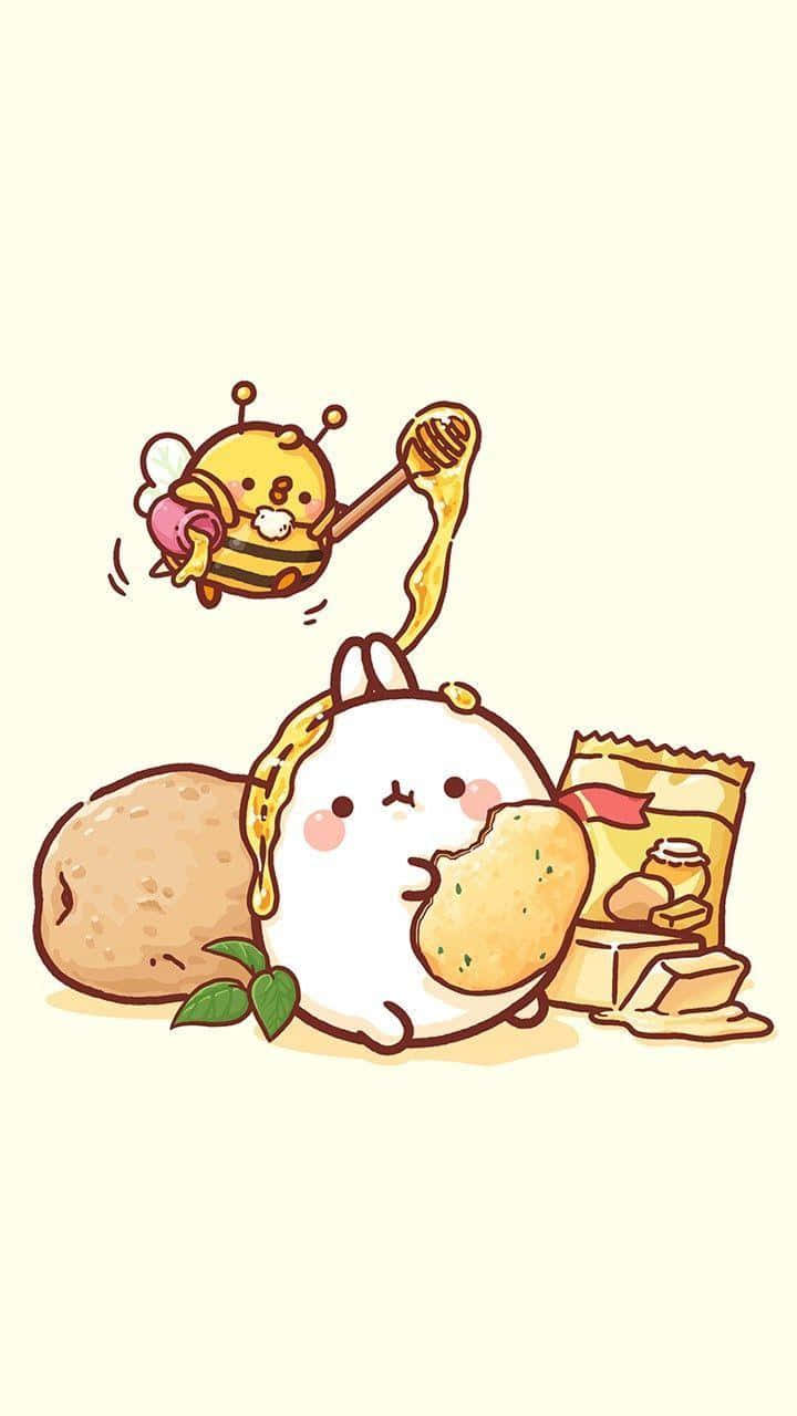 Cute Food 桌布 壁紙 — 一隻可愛的卡通兔子正在開心吃洋芋片，同時有一隻蜜蜂在上面倒蜂蜜。