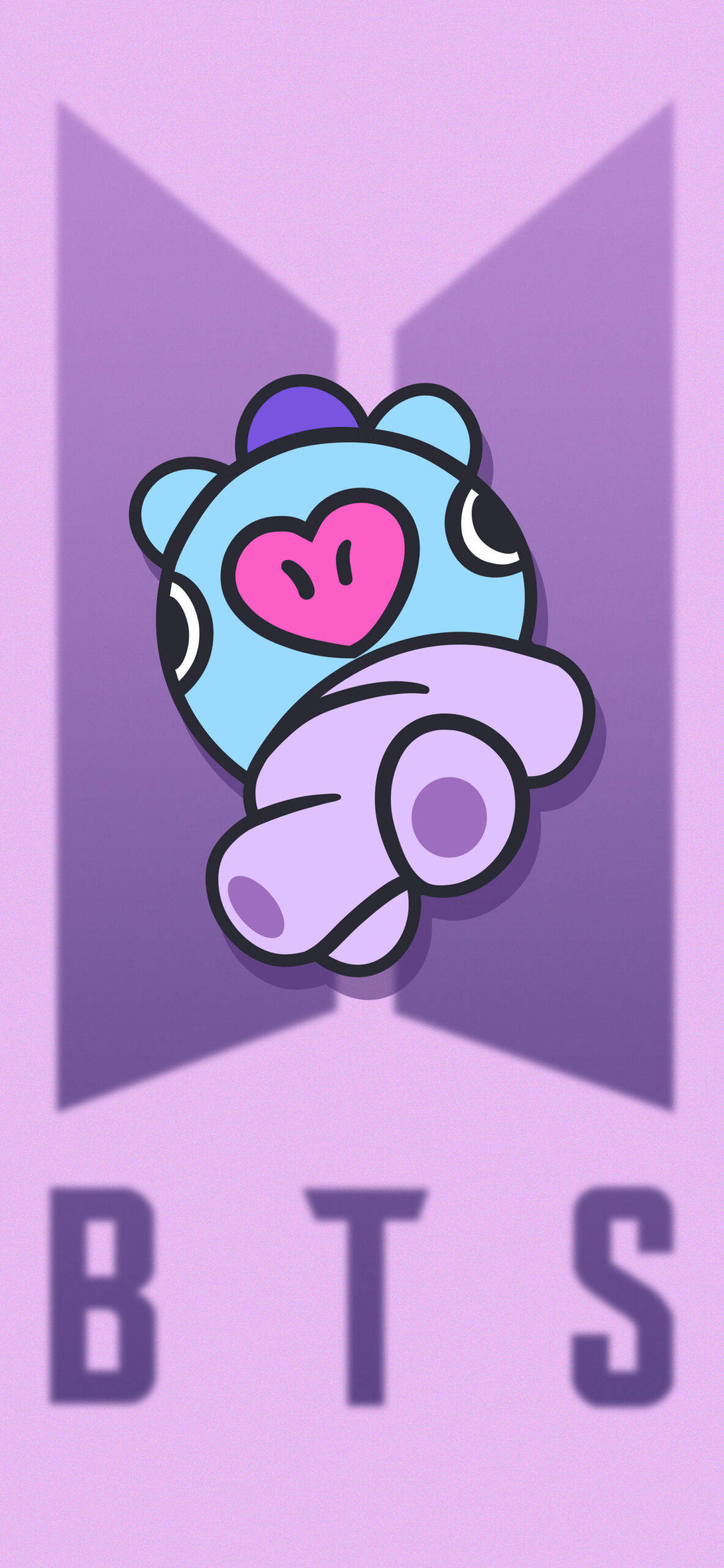 mang bt21 桌布 壁紙 — 一隻可愛的卡通熊，有著粉紅色的心形臉和紫色的四肢，在紫色BTS標誌背景前指向前面。