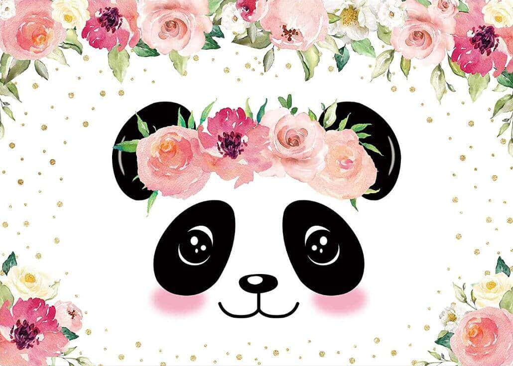 Cute Panda 桌布 壁紙 — 一隻可愛的卡通熊貓戴著粉紅色花冠，被水彩玫瑰和金色亮粉環繞在白色背景上。