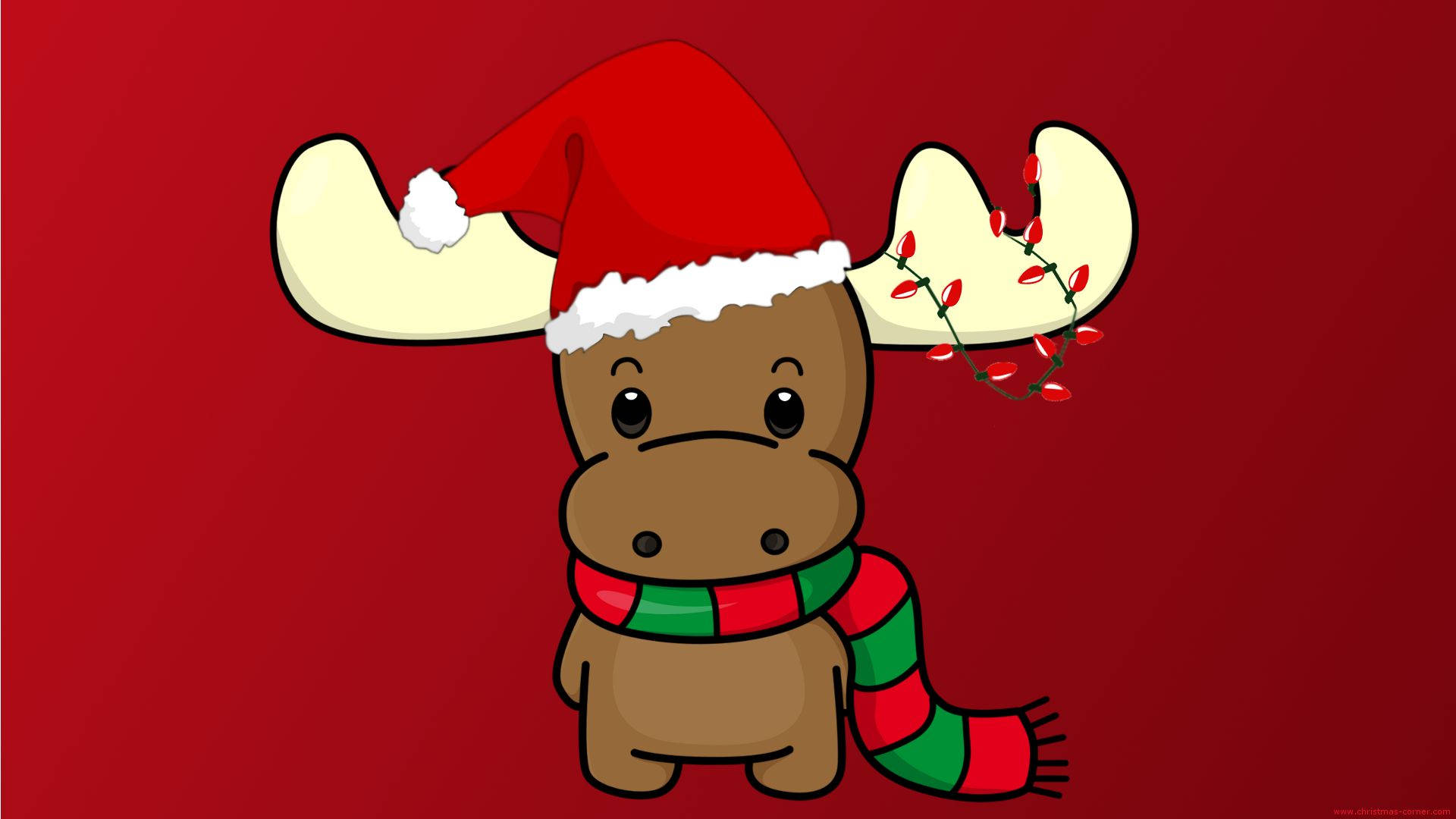 Kawaii Christmas 桌布 壁紙 — 一隻可愛的卡通麋鹿，戴著紅色聖誕帽和條紋圍巾，站在純紅色背景前，鹿角上掛著節日燈飾。