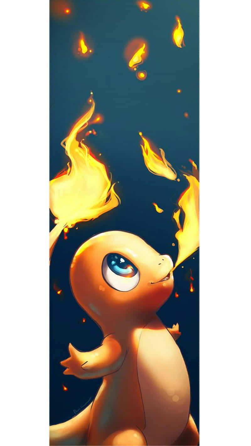 Cute Charmander 桌布 壁紙 — 一隻可愛的橙色寶可夢，擁有藍色眼睛和漂浮的火焰，背景為深藍色。
