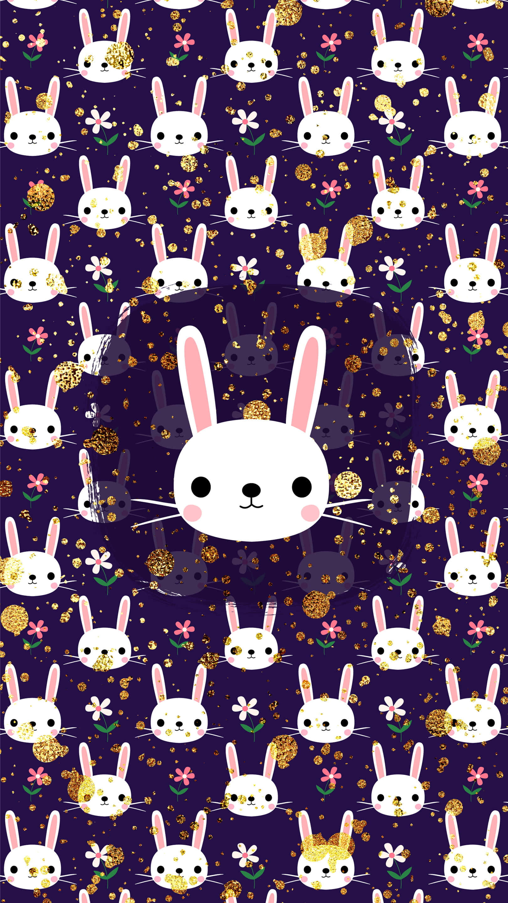 Kawaii Bunny 桌布 壁紙 — 一隻可愛的白兔，有粉紅色的耳朵和臉頰，在深紫色背景上微笑，背景有金色亮粉和粉紅色花朵。