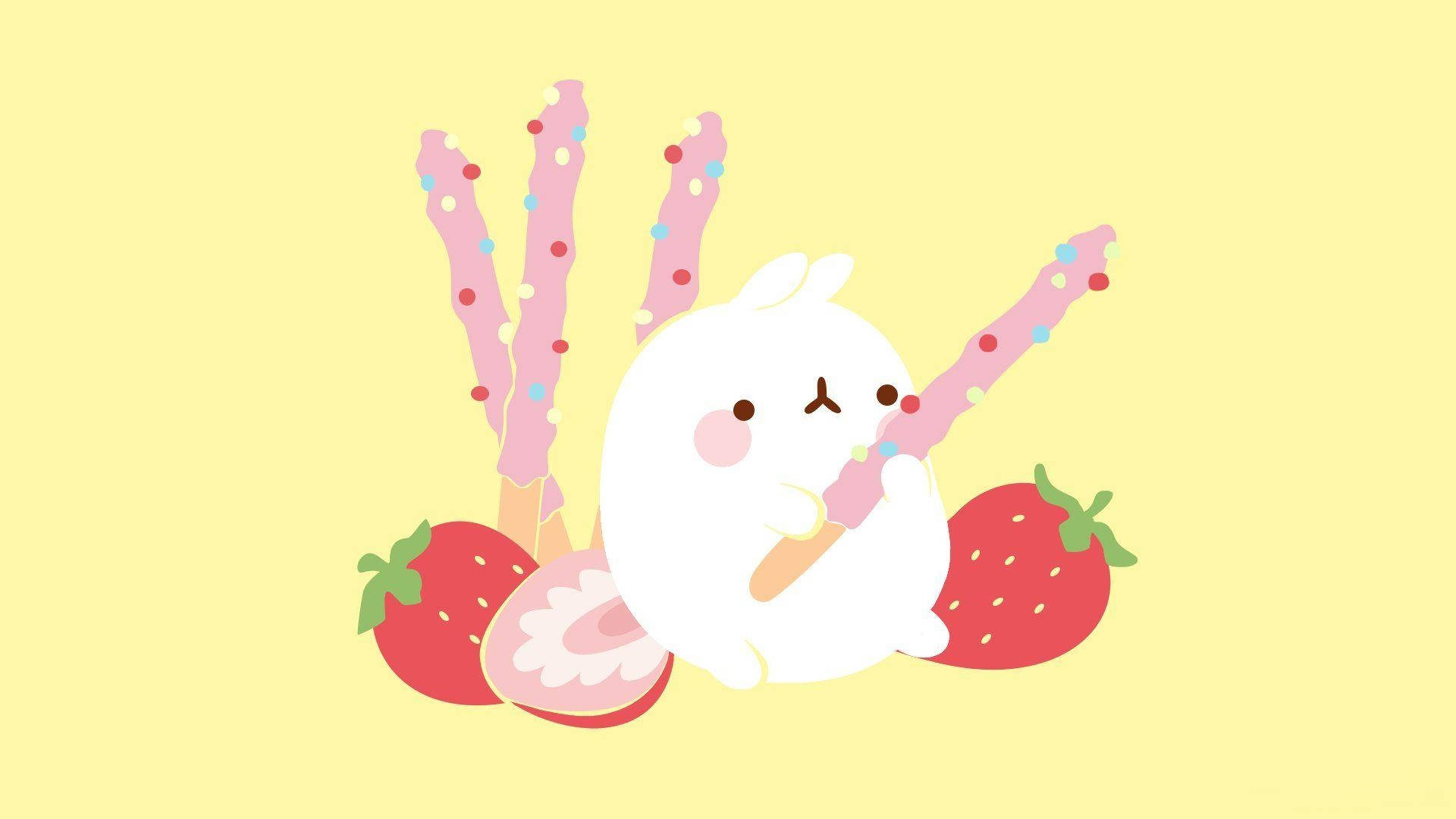 Strawberry Aesthetic 桌布 壁紙 — 一隻可愛的白兔在柔和的黃色背景上，開心地拿著粉紅色糖果棒，周圍有草莓和蛋糕。