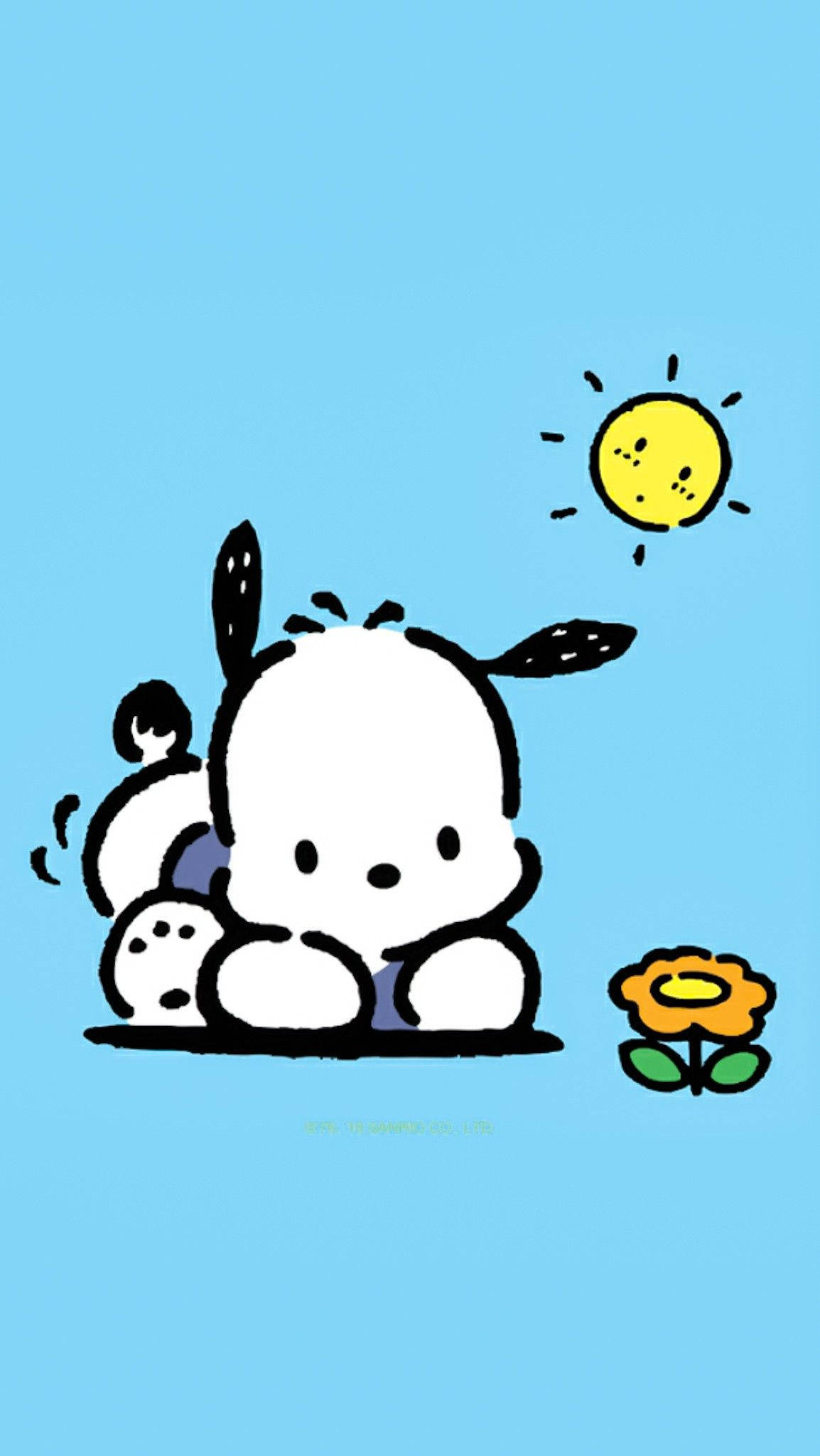 Pochacco 桌布 壁紙 — 一隻可愛的白色卡通狗，有黑色耳朵，坐在藍色背景上，在微笑的太陽下，旁邊有一朵黃色的花。