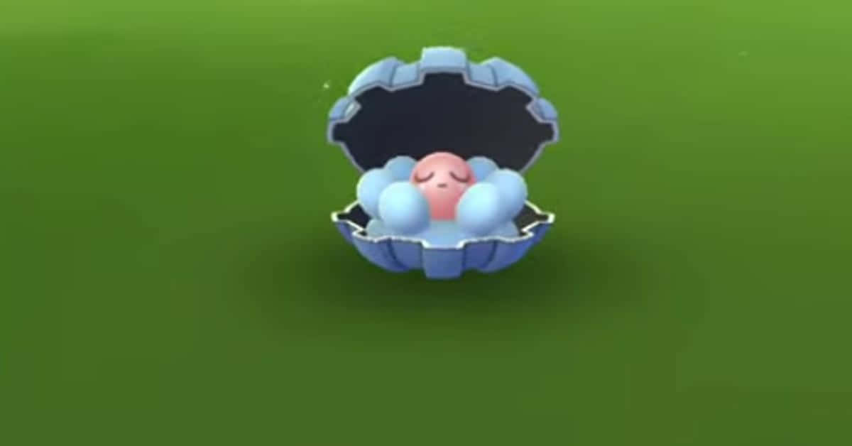 寶可夢 桌布 壁紙 — 一隻可愛的粉紅色寶可夢閉著眼睛，在綠色田野上被 fluffy 雲朵包圍的藍色貝殼中平靜地休息。