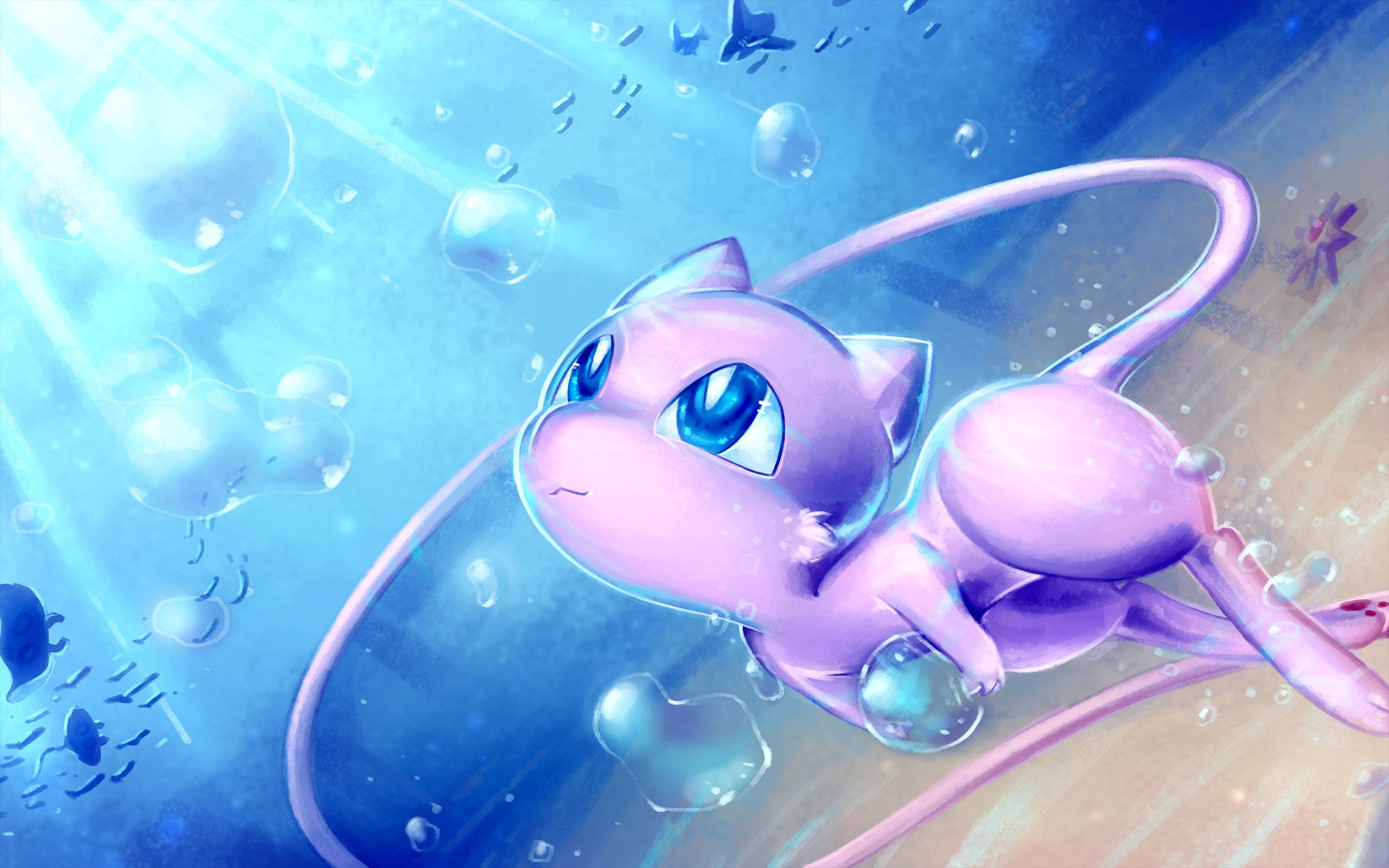 Mew 桌布 壁紙 — 一隻可愛的紫色Mewtwo在充滿陽光的水底場景中優雅地游動，周圍佈滿氣泡和漂浮的碎片。