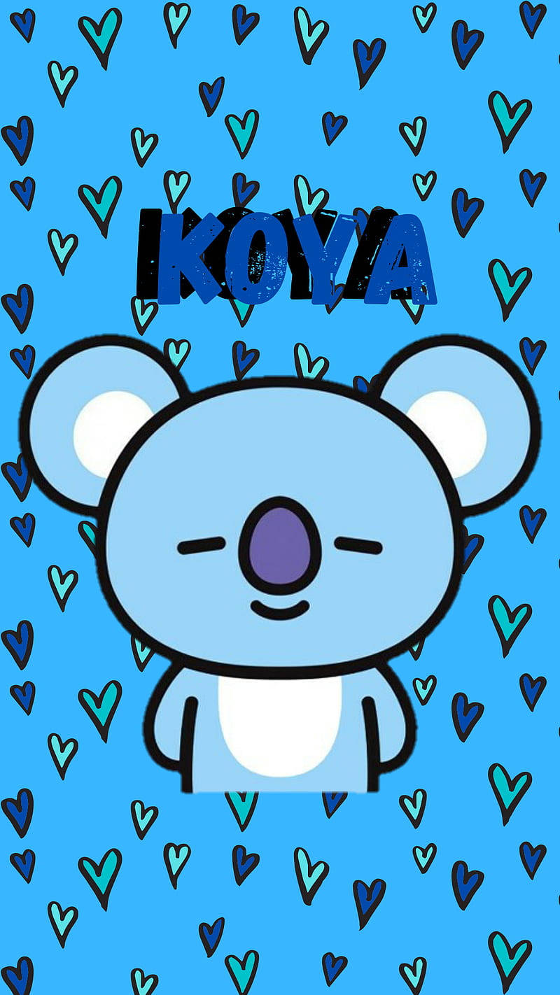 Koya 桌布 壁紙 — 一隻可愛的藍色卡通無尾熊閉著眼睛，在充滿散落心形的明亮藍色背景上微笑。