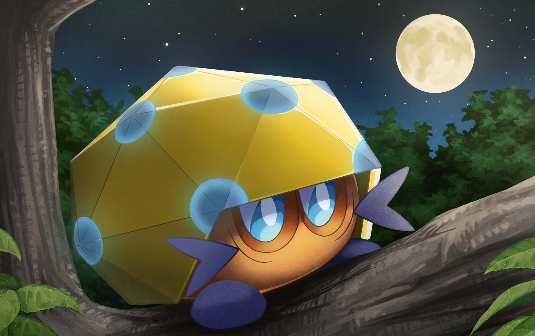 Pokemon Landscape 桌布 壁紙 — 一隻可愛的黃藍色斑點寶可夢在明亮的滿月下，從星夜森林的樹枝上探出頭來。