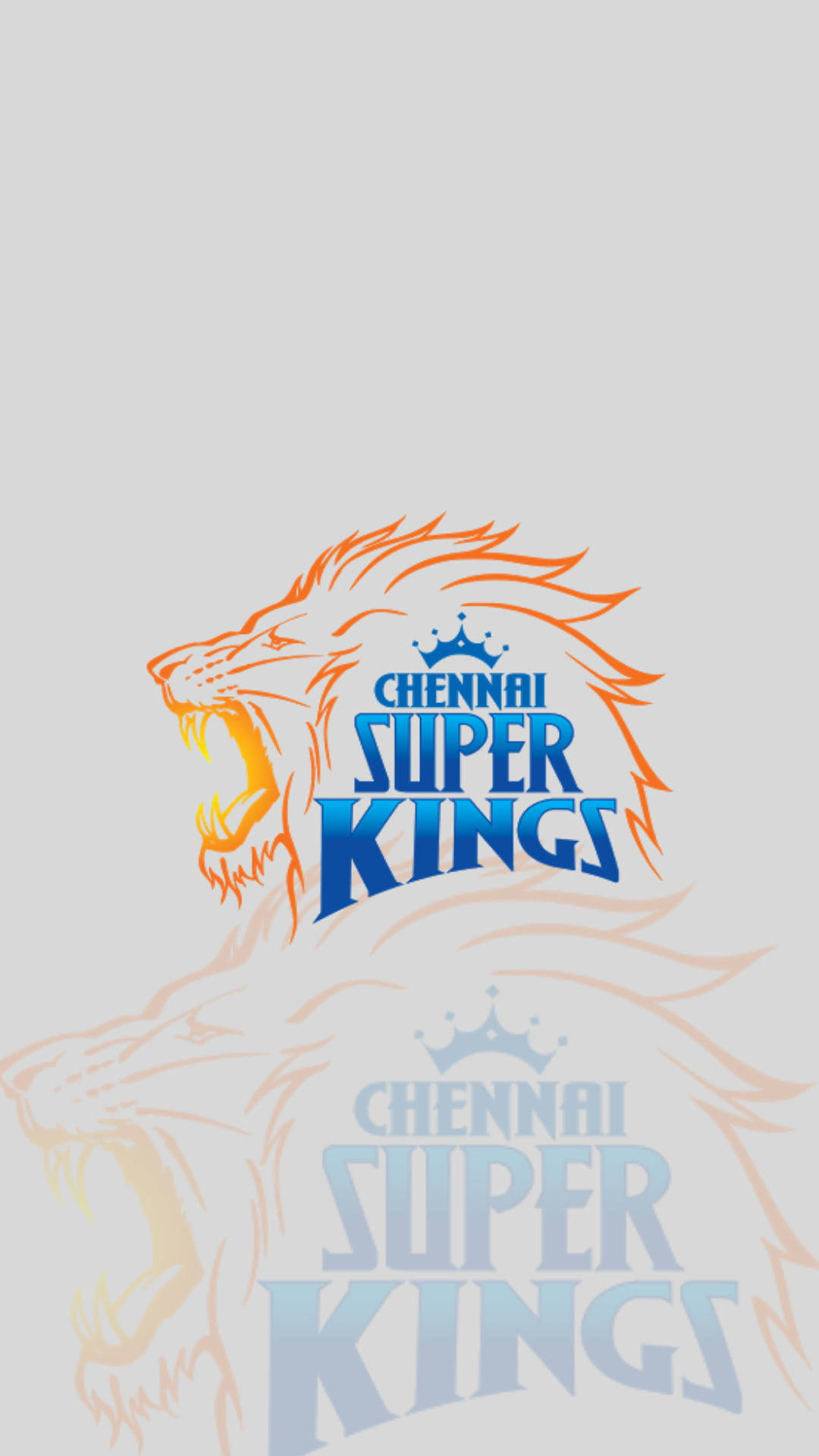 Super 桌布 壁紙 — 一隻咆哮的獅子標誌，上面有粗體藍色和橙色的「Chennai Super Kings」文字，背景為淺灰色。