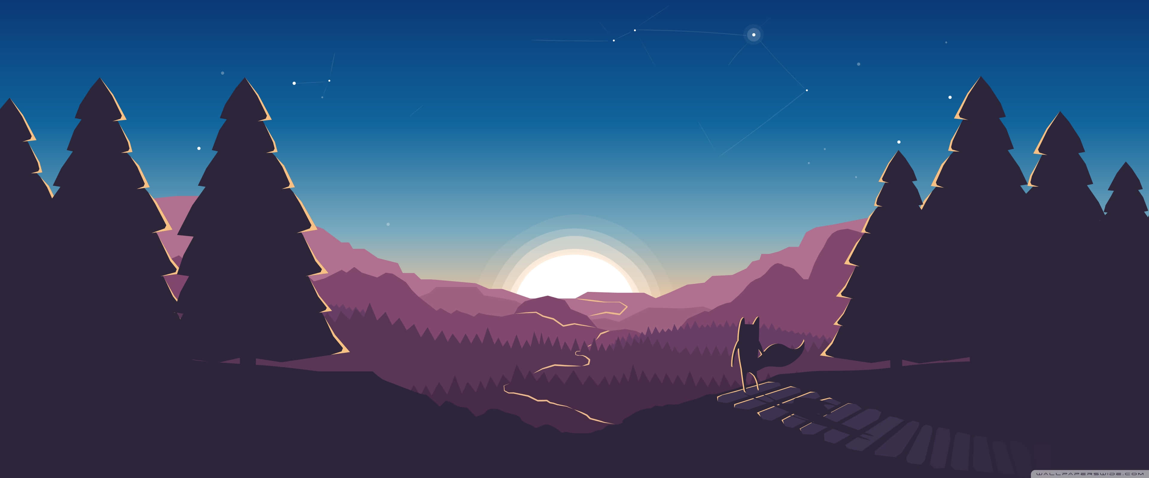 Apple 3840x1600 桌布 壁紙 — 一隻孤獨的狐狸在黃昏時分站在木橋上，一顆發光的太陽在深色松樹環繞的紫色山脈後落下。