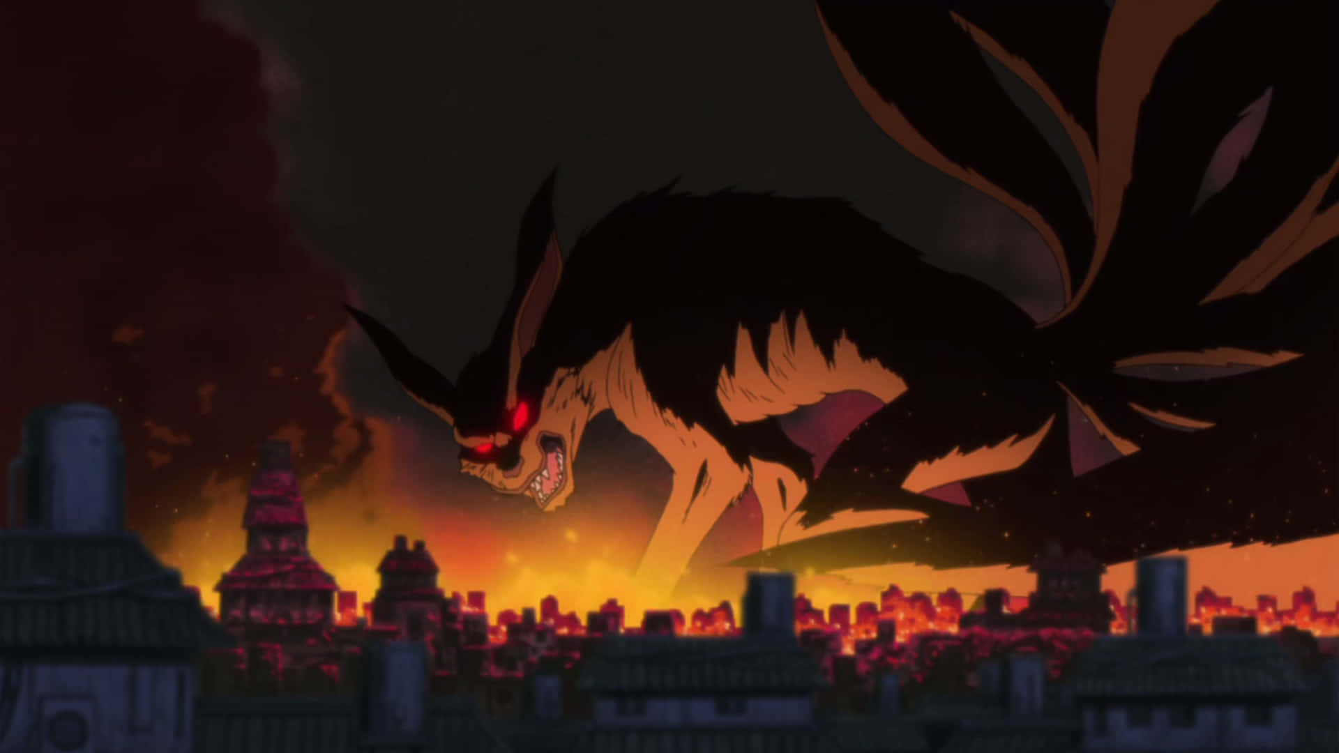 Konoha 桌布 壁紙 — 一隻巨大的九尾狐，眼睛發出紅光，在夜晚籠罩著燃燒的城市景觀。