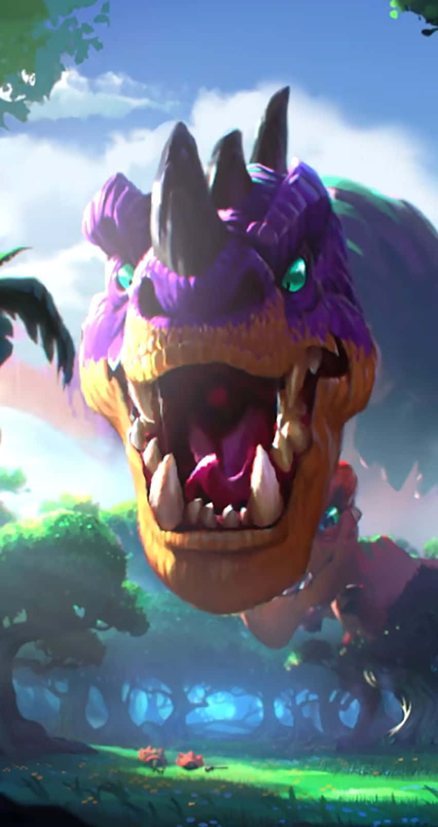 hearthstone phone 桌布 壁紙 — 一隻巨大的紫色龍，眼睛發出綠色光芒，在晴朗天空下，在充滿活力的森林空地上方猛烈咆哮。