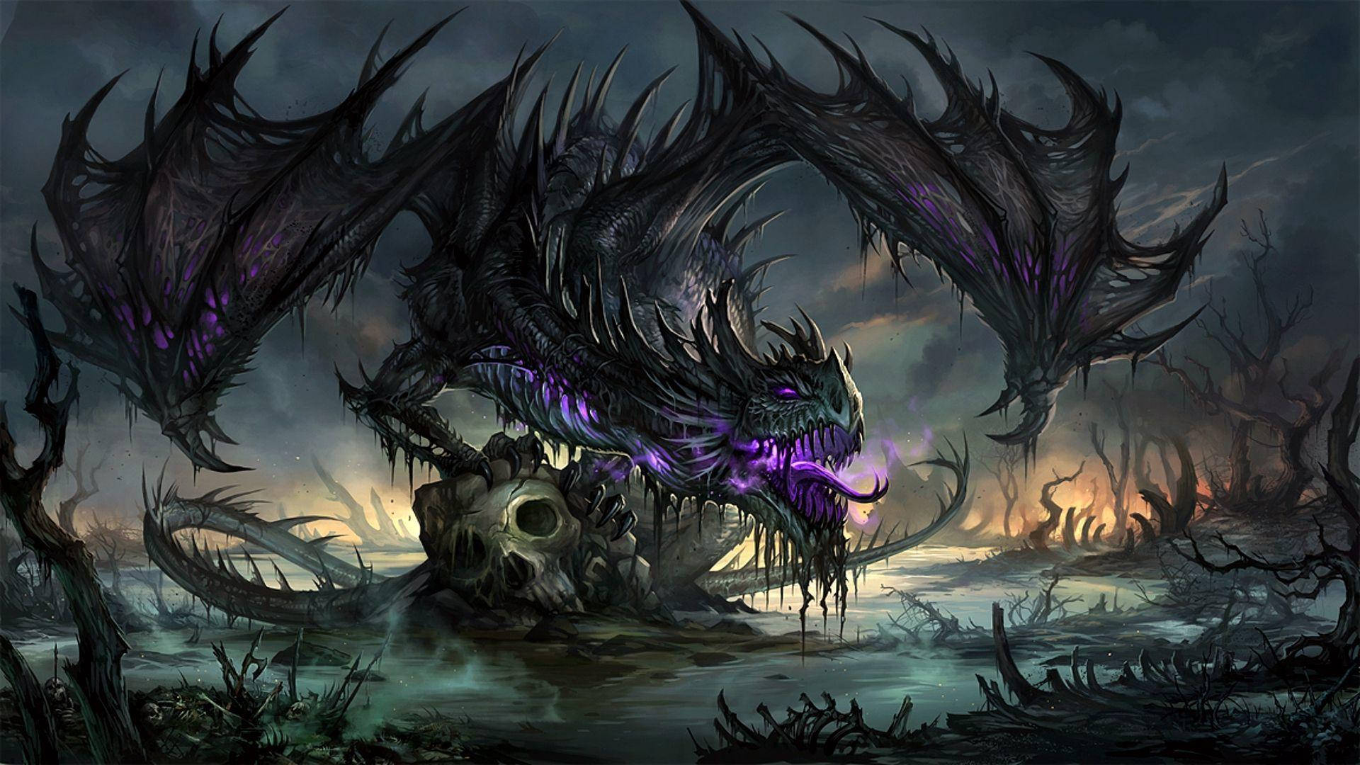Cool Dragon 桌布 壁紙 — 一隻巨大的黑色龍，擁有發光的紫色眼睛和毒牙，在暴風雨的天空下籠罩著骷髏景觀。