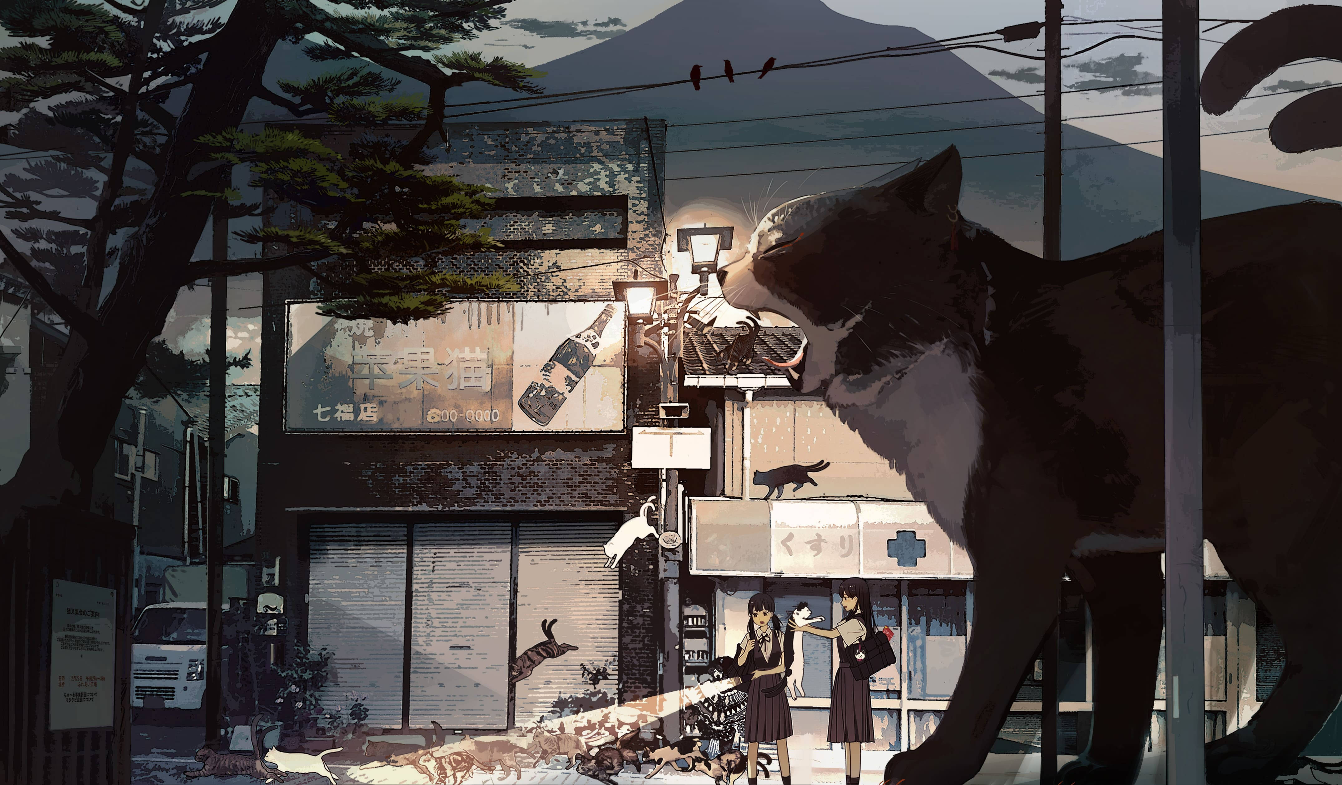 動漫貓 桌布 壁紙 — 一隻巨貓籠罩在一條寧靜的街道上，兩個女孩在靠近山的溫暖街燈下與較小的貓互動。