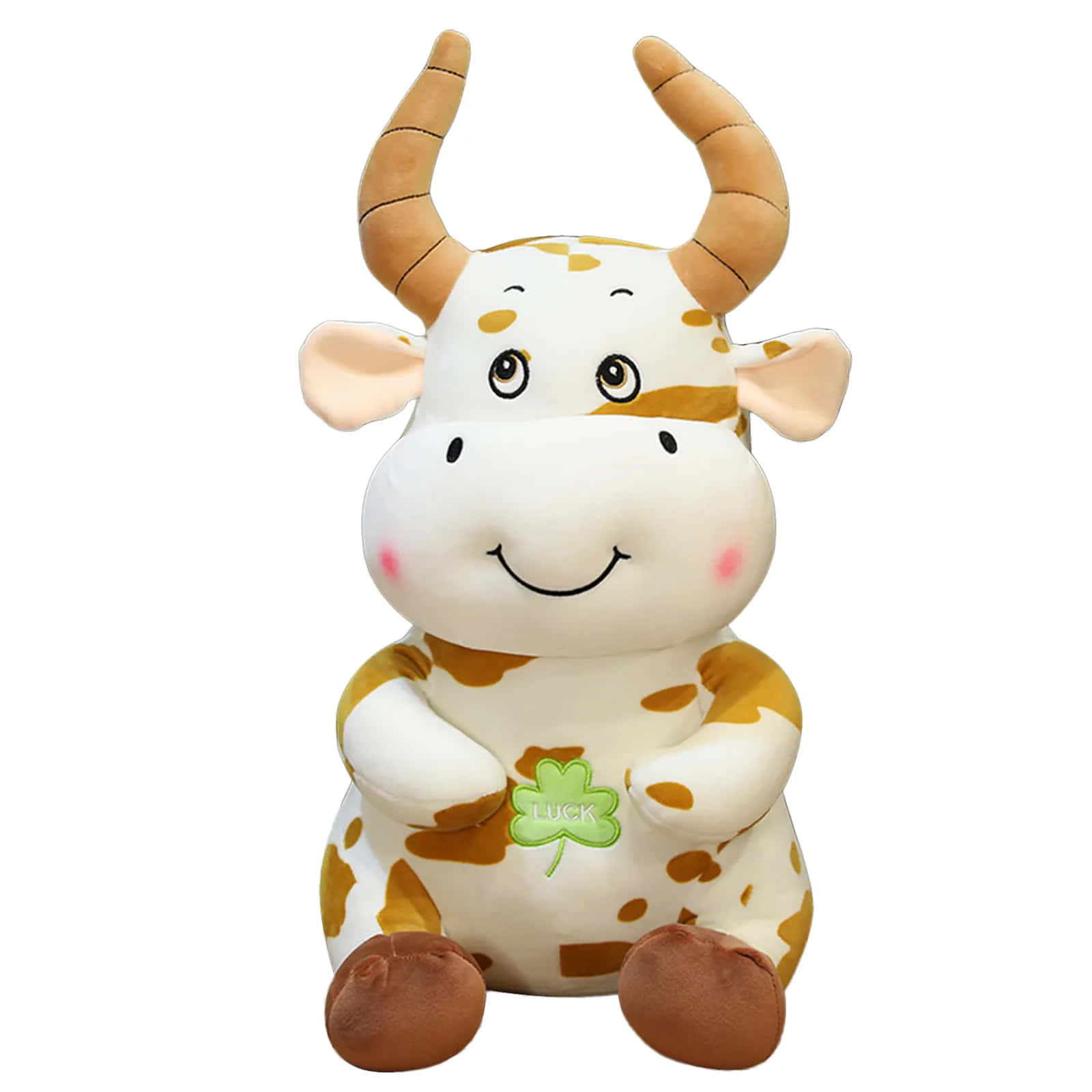Cartoon Cow 桌布 壁紙 — 一隻帶有棕色斑點和角的快樂毛絨牛坐著微笑，手持綠色四葉草。