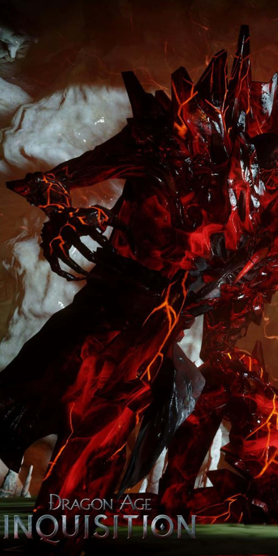 Pixel 3 Dragon Age Inquisition 桌布 壁紙 — 一隻帶有發光橙色脈絡的威脅性暗紅色裝甲龍，在煙霧繚繞的背景中站立於奇幻遊戲場景中。