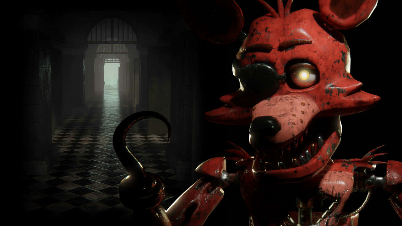 Foxy 桌布 壁紙 — 一隻帶有發光眼睛和鉤手的紅色機械狐狸在黑暗的棋盤格走廊中若隱若現。