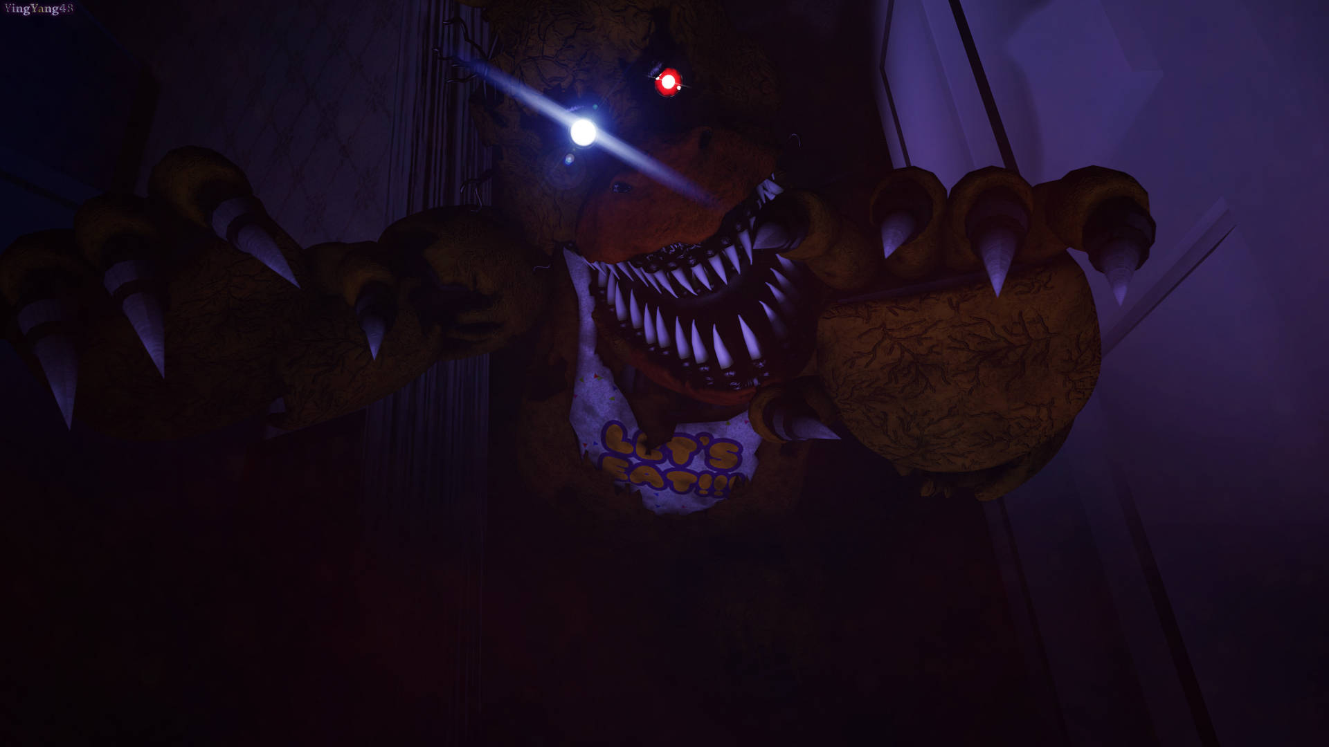 Nightmare Freddy 桌布 壁紙 — 一隻帶有發光紅眼和尖牙的威脅性電子熊在黑暗的走廊中潛伏。