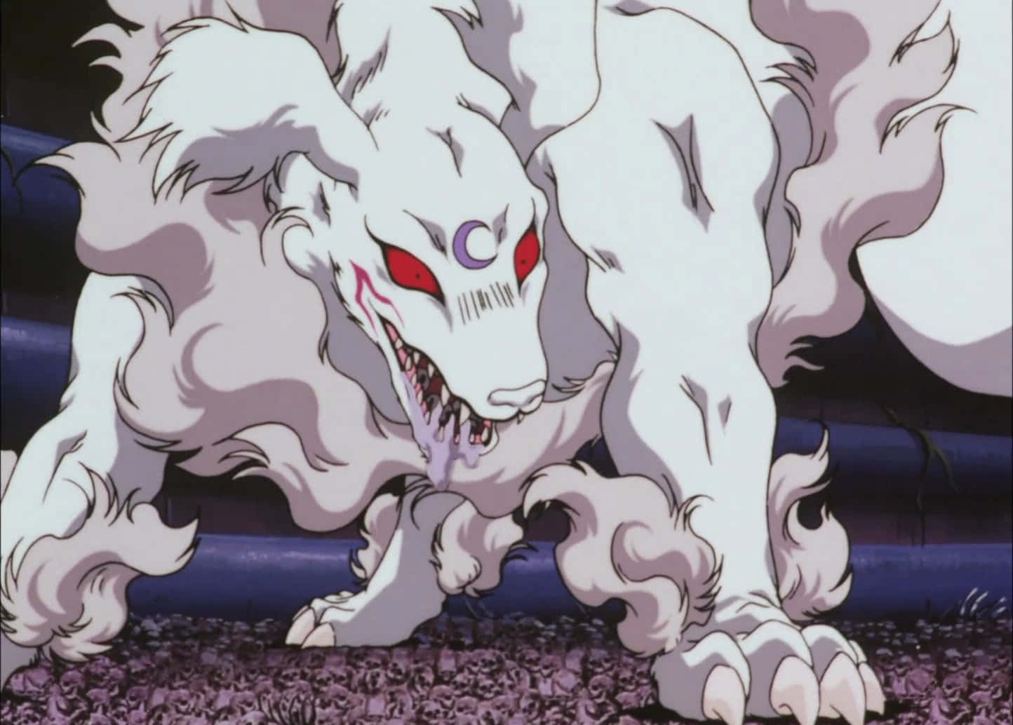 Inuyasha Yokai 桌布 壁紙 — 一隻帶有發光紅眼和月牙標記的兇猛白色九尾狐，在深紫色背景上猛烈咆哮。