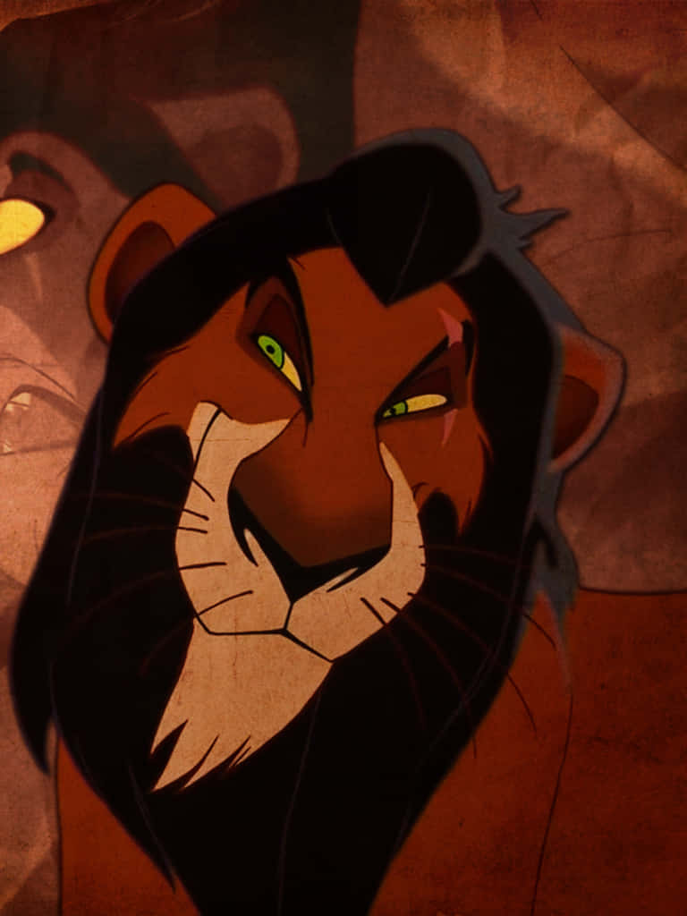 Lion King Scar 桌布 壁紙 — 一隻帶有發光綠色眼睛和邪惡笑容的威脅性動畫獅子，在黑暗紋理背景上強烈凝視。